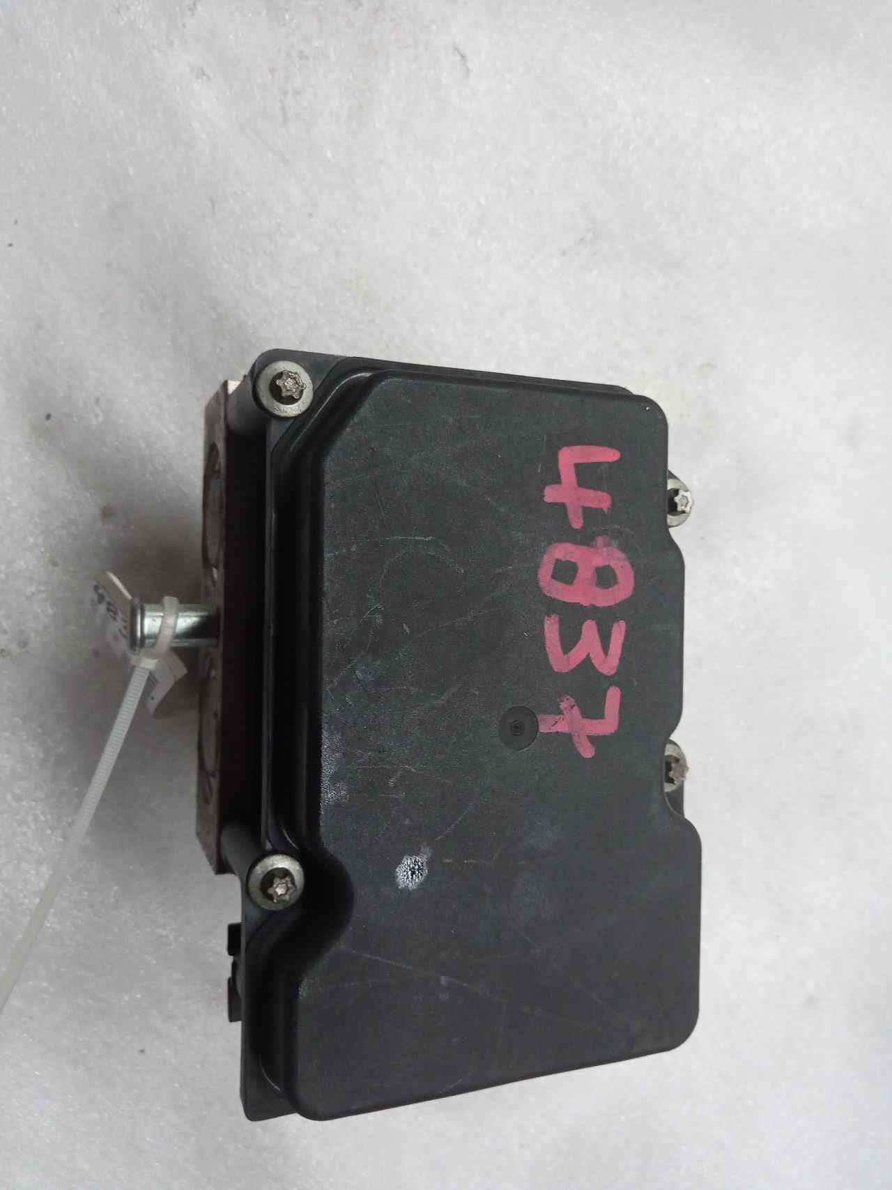 Abs 4A90 0265231502 de Mitsubishi Colt berlina 5 (z30a) 2010-0 95 CV - pieza usada
