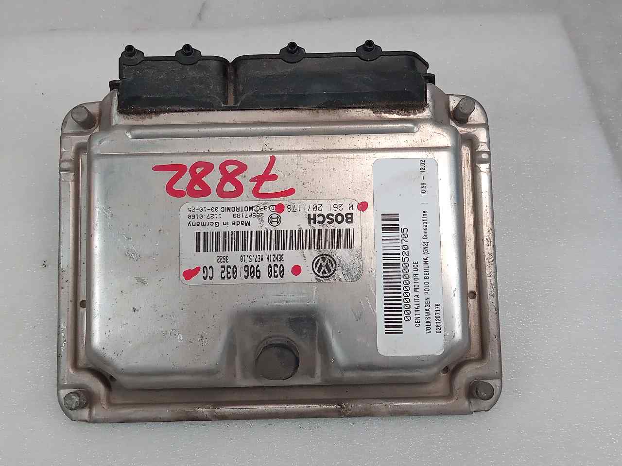 Centralita motor uce AEX 0261207178 de Volkswagen Polo (6n2) 1999-2001 60 CV
