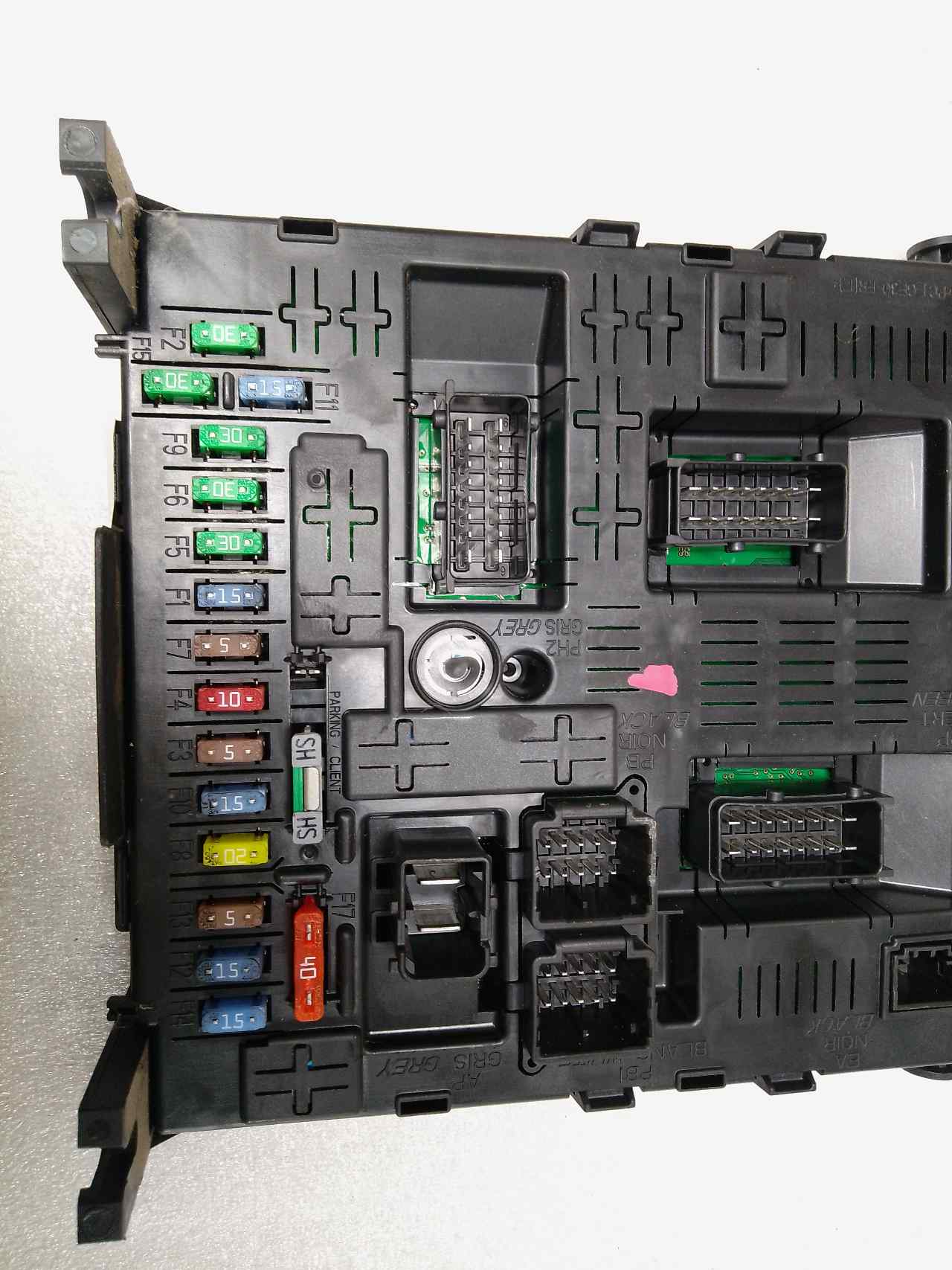 PEUGEOT 308 T7 (2007-2015) Fuse Box 281197595 23801377