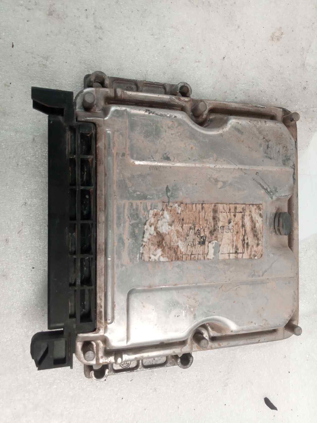 Centralina do motor WJY (DW8B) 0281001976 de Citroen Xsara coupé (n0) 1999-2005 - pieza usada