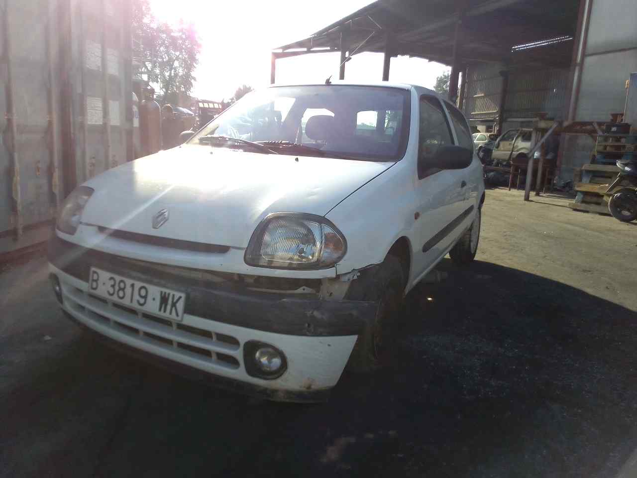 RENAULT Clio 2 generation (1998-2013) Повторитель переднего правого крыла 89208551 20050622