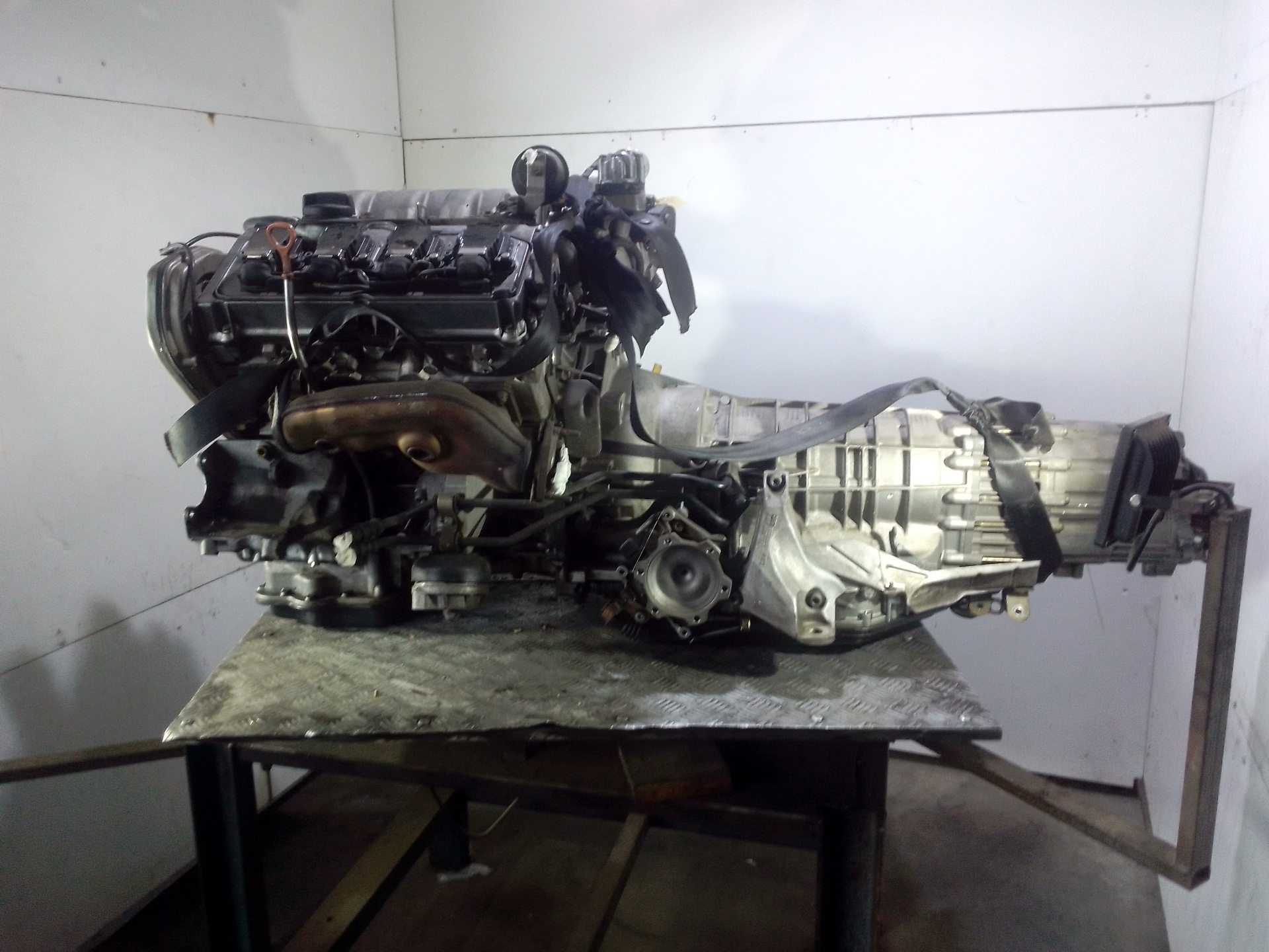 AUDI A8 D2/4D (1994-2002) Engine AEW 20043983