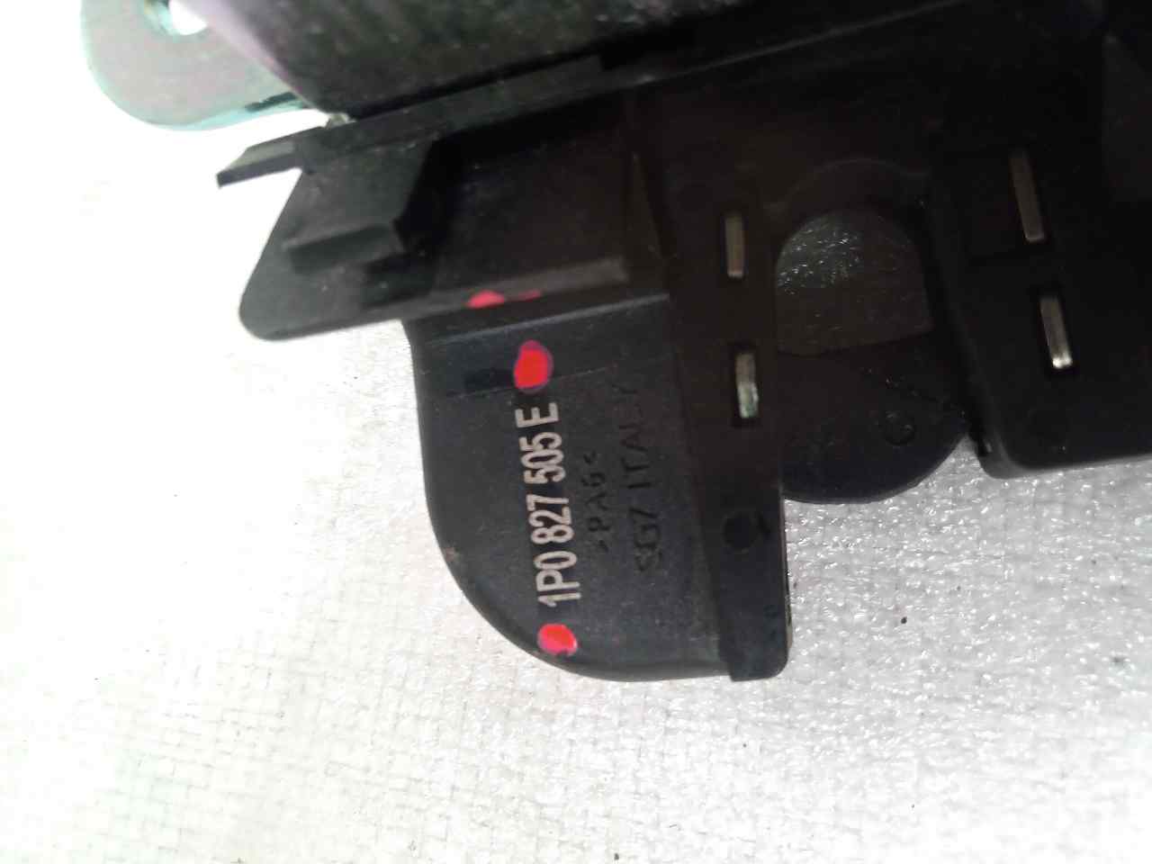 SEAT Leon 2 generation (2005-2012) Takaluukun takaluukun lukko 1P0827505E 24827617