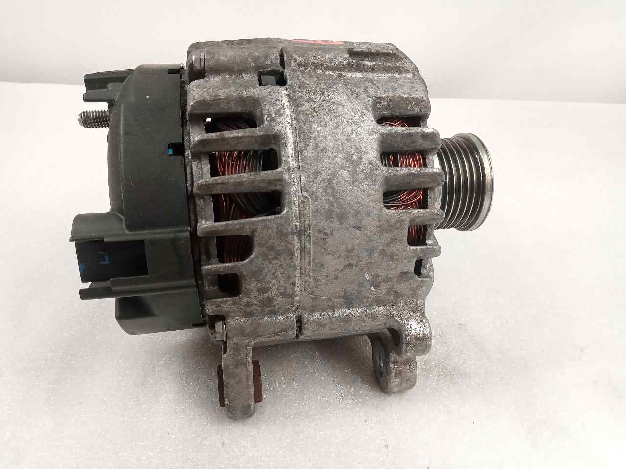 VOLKSWAGEN Crafter 1 generation (2006-2016) Alternator 03L903024D 23802912