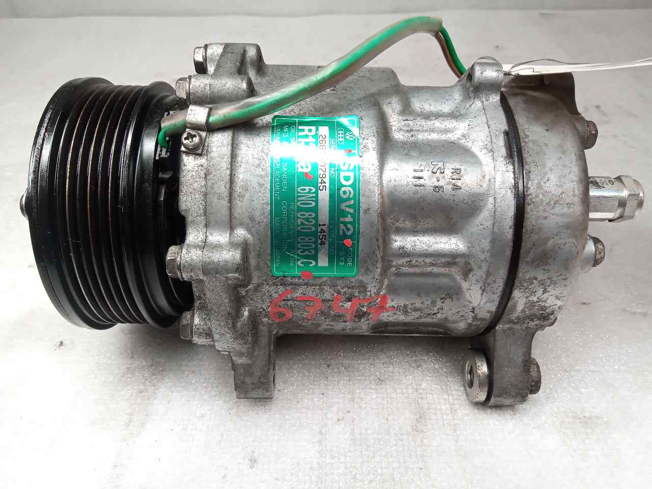 VOLKSWAGEN Polo 3 generation (1994-2002) Air Condition Pump SD6V12 23802233