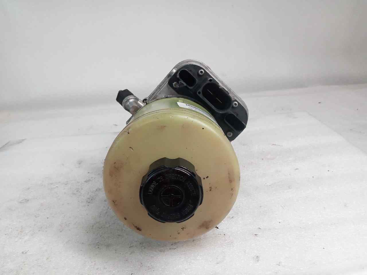 Steering pump 6Q0423156M de Seat Ibiza (6l1) 2001-2004 - pieza usada