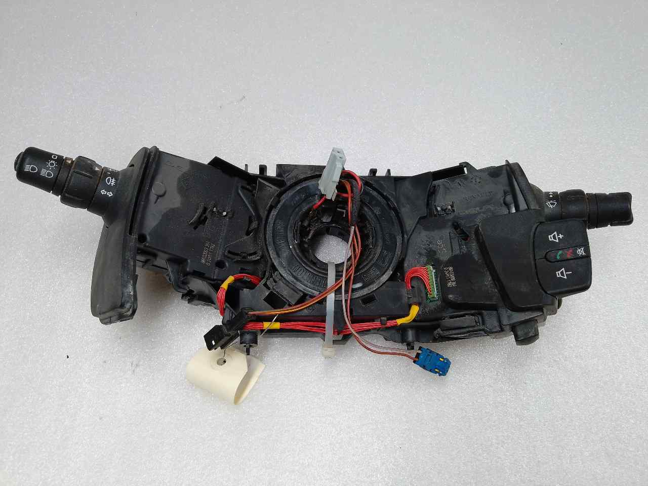 RENAULT Veloster 1 generation (2011-2016) Switches 8200906830 23801136