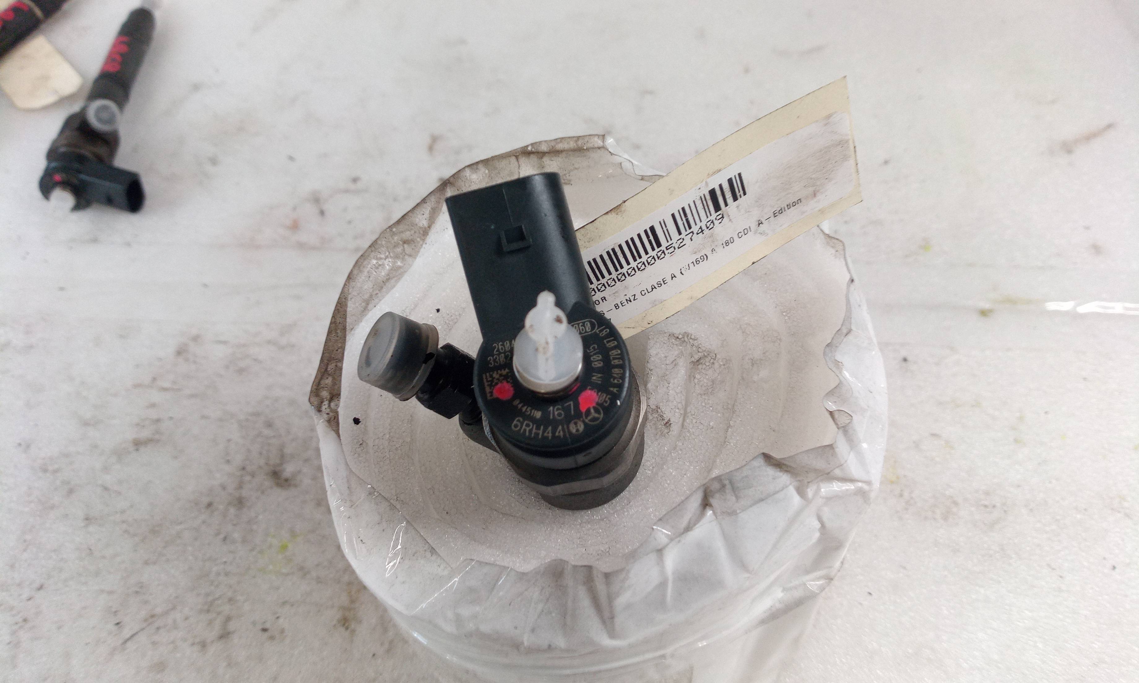 Inyector 0445110167 de Mercedes-benz Clase a (bm 169) 2004-2012 con 135000 km - pieza usada