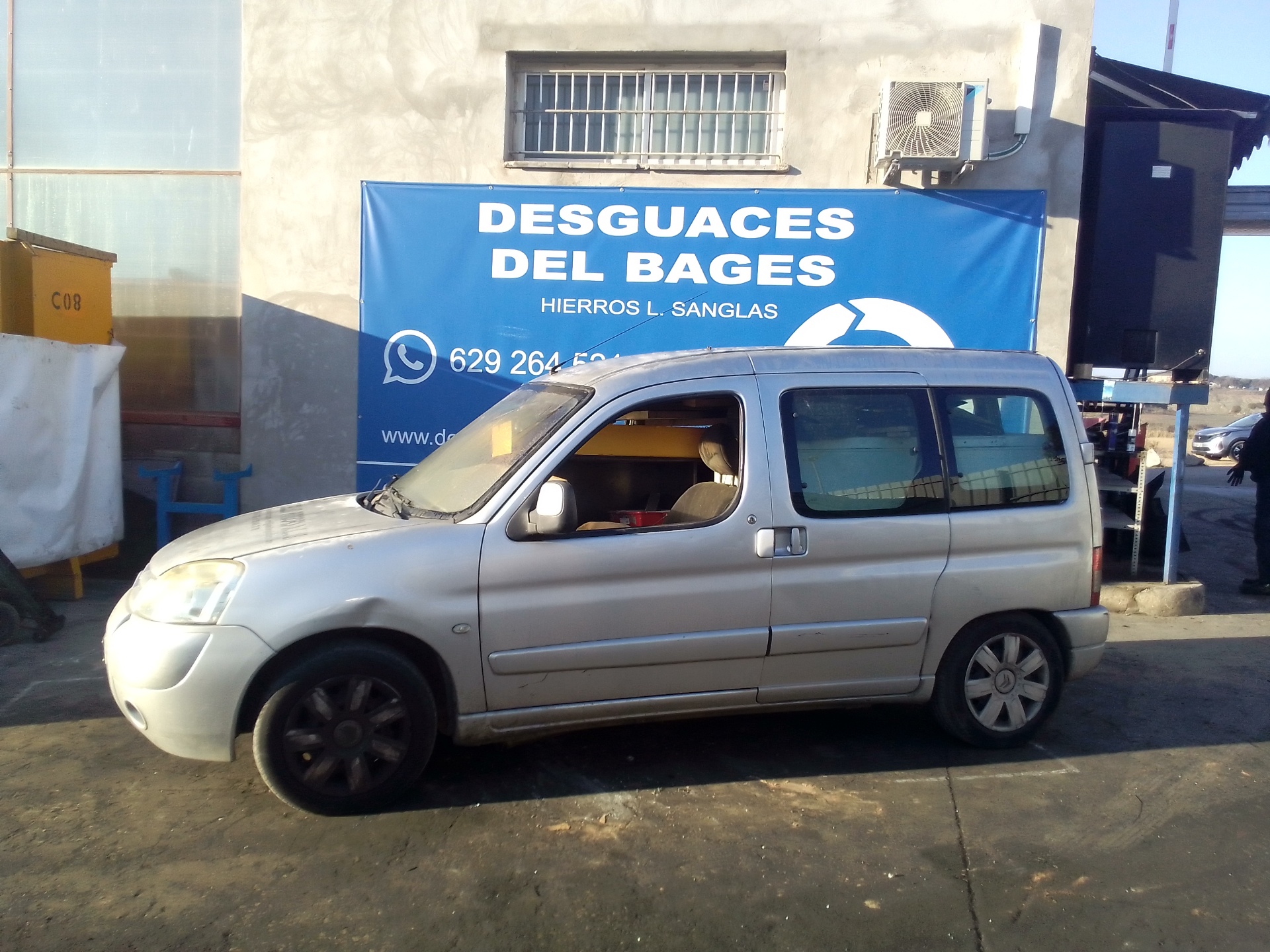 CITROËN Berlingo 2 generation (2008-2023) Left Side Sliding Door 20052157