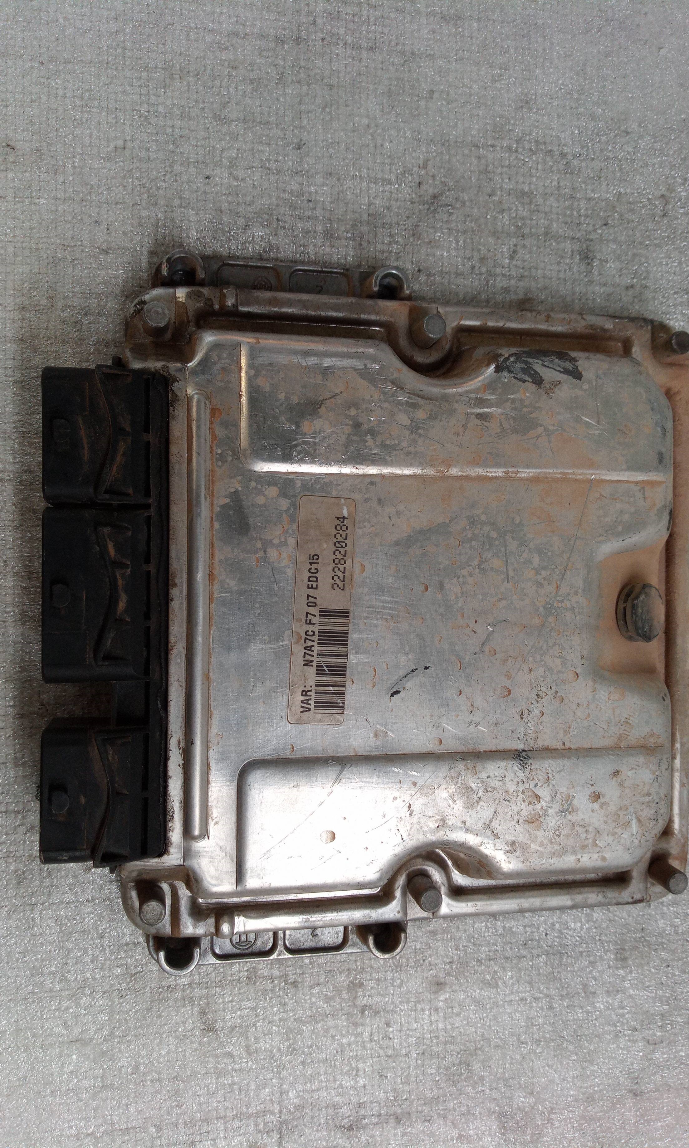 Switchboard engine uce 0281010962 de Hyundai Accent (lc) 1999-2010 con 241000 km