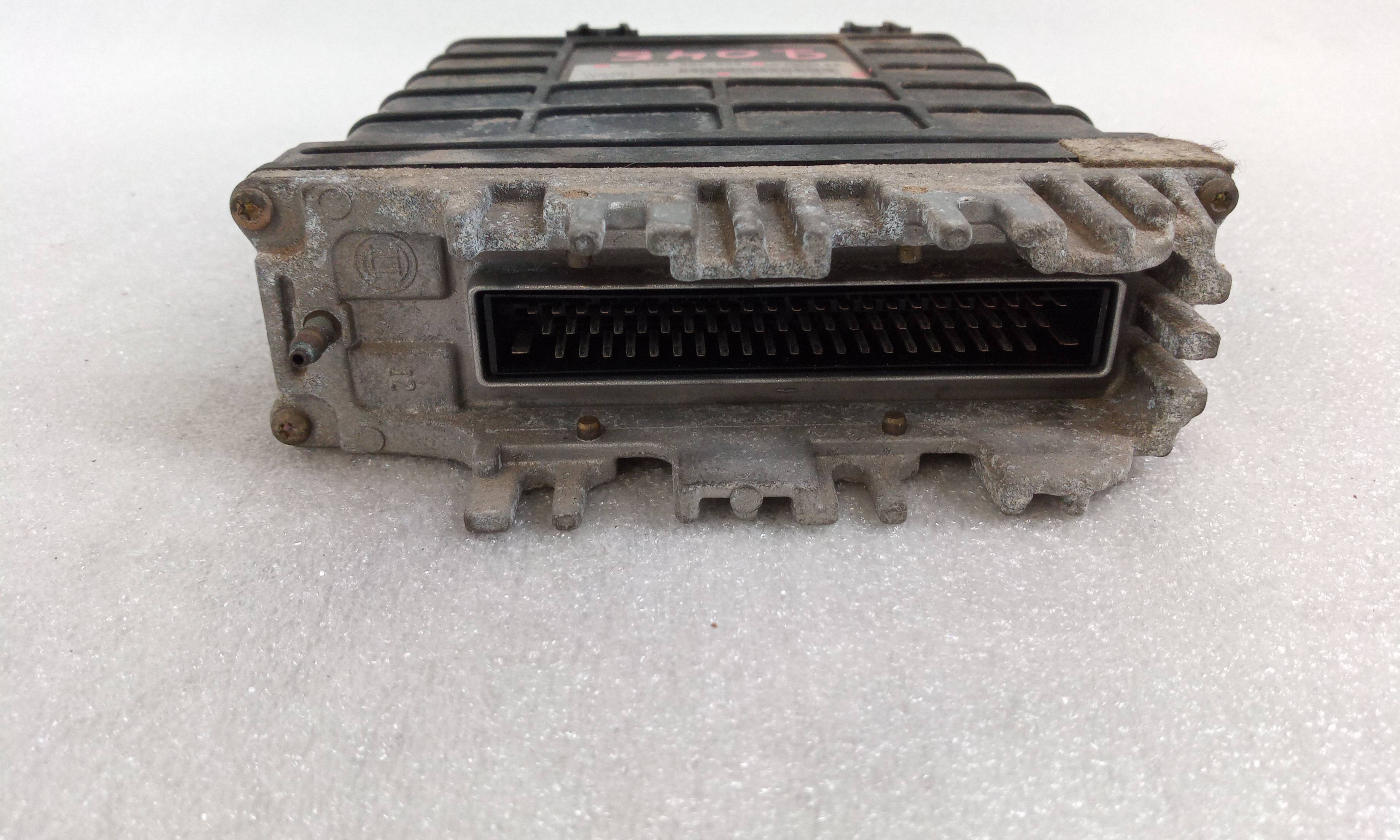 Centralita motor uce AKL 0281001308 de Volkswagen Golf iii (1h1) 1991-1997 - pieza usada