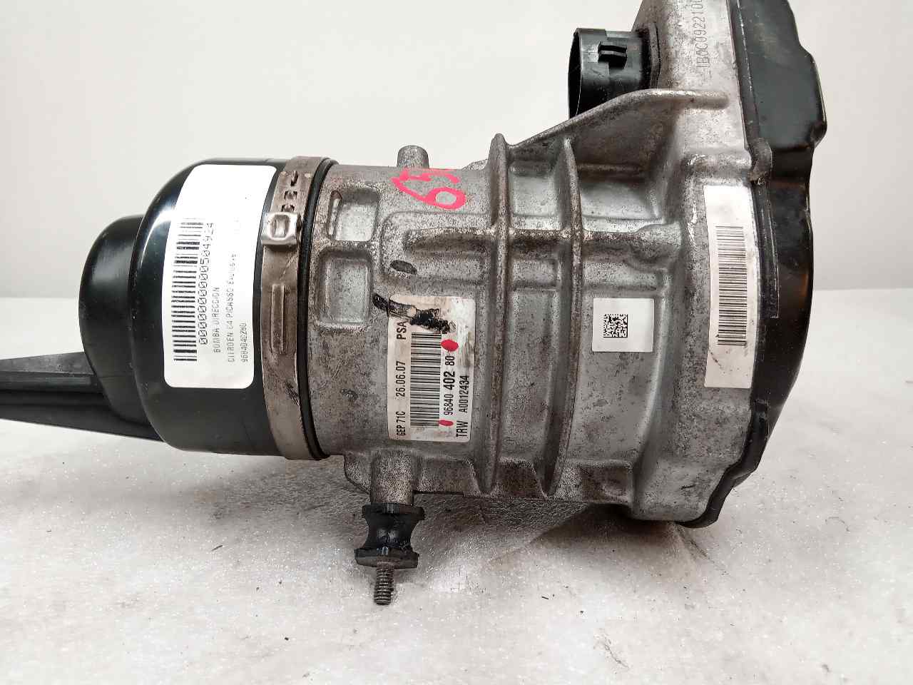 CITROËN C4 Picasso 1 generation (2006-2013) Power Steering Pump 9684040280 24827644