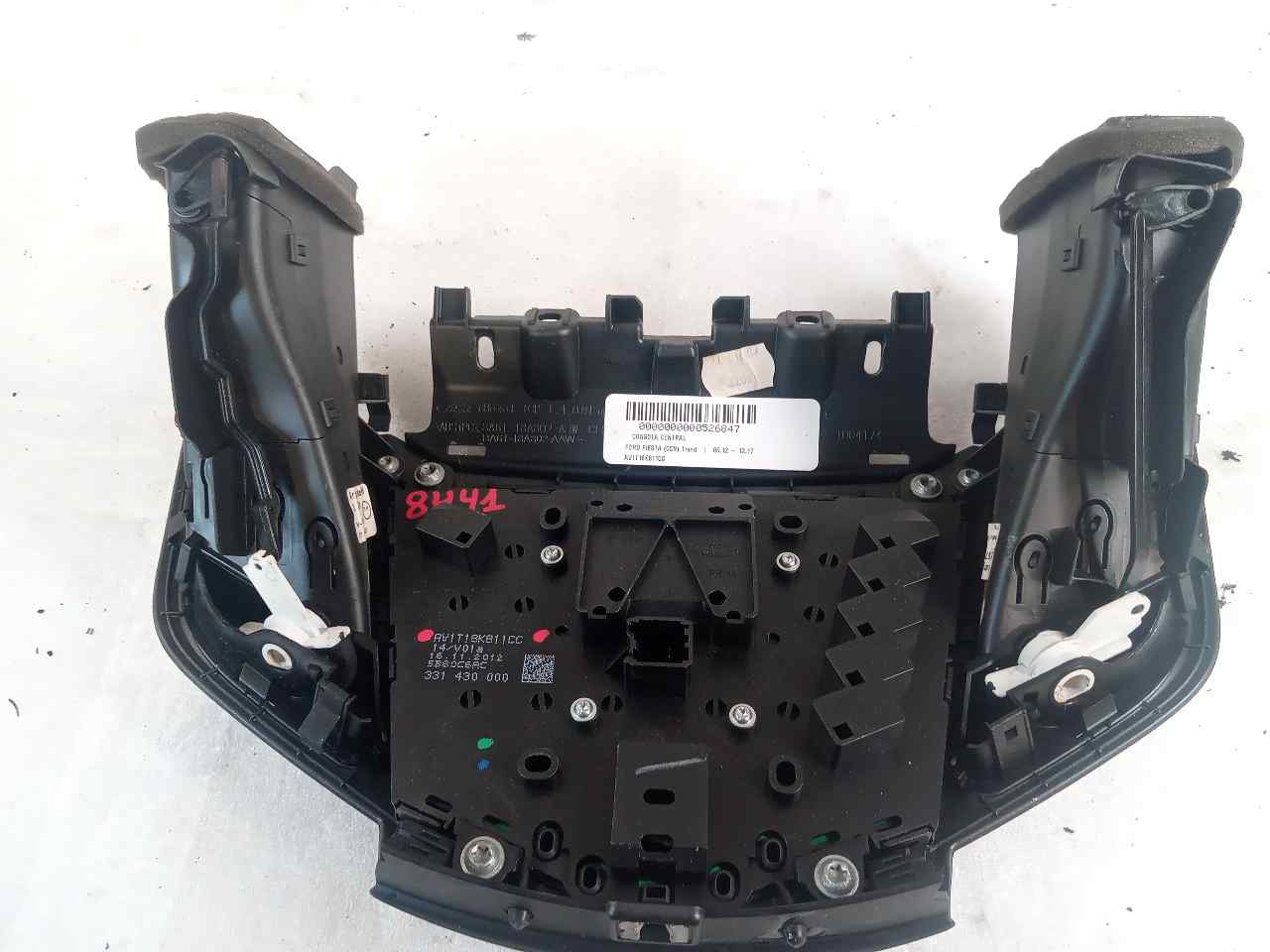 Consola central AV1T18K811CC de Ford Fiesta vi (cb1, ccn) 2008-2017 - pieza usada
