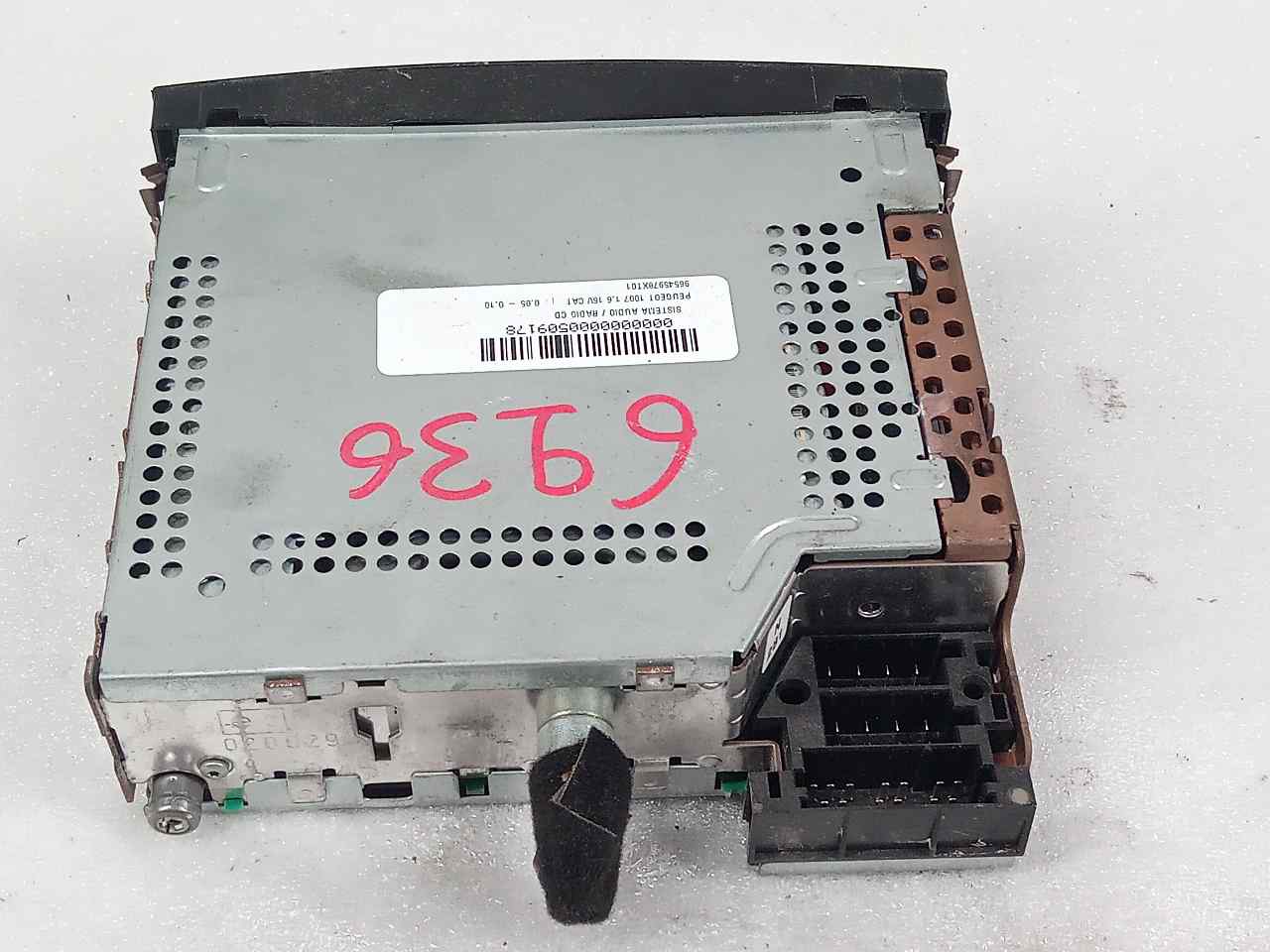 PEUGEOT 1007 1 generation (2005-2009) Hudební přehrávač bez GPS 96545978XT01 24851883
