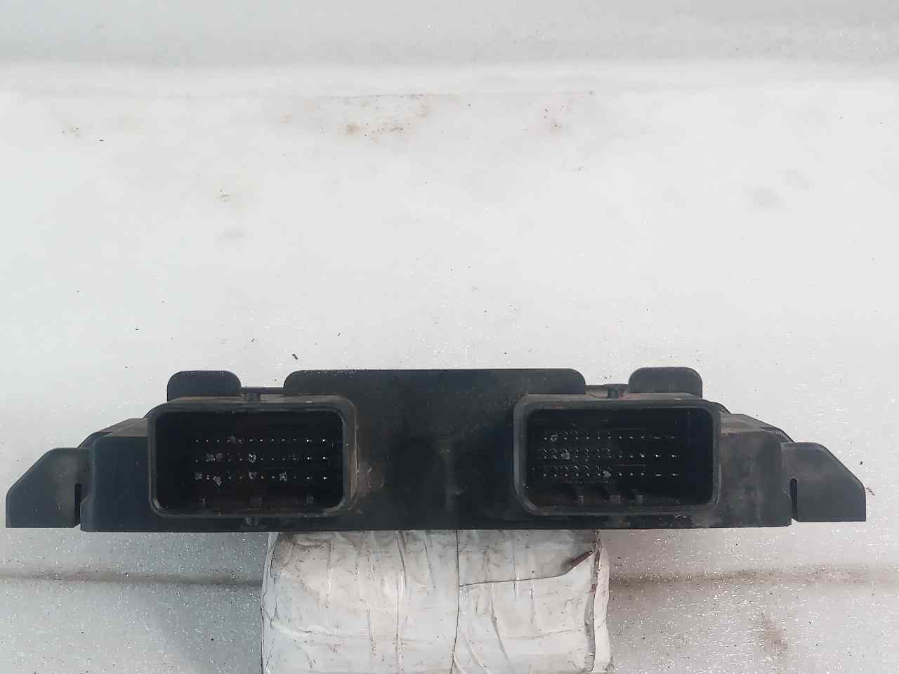 Centralita motor uce WJY 9641390180 de Peugeot 206 hatchback (2a/c) 1999-2009 69 CV con 57262 km - pieza usada