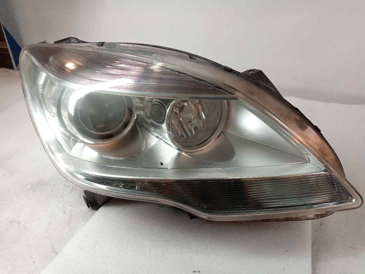 MERCEDES-BENZ R-Class W251 (2005-2017) Front Right Headlight A2519004600 24856123