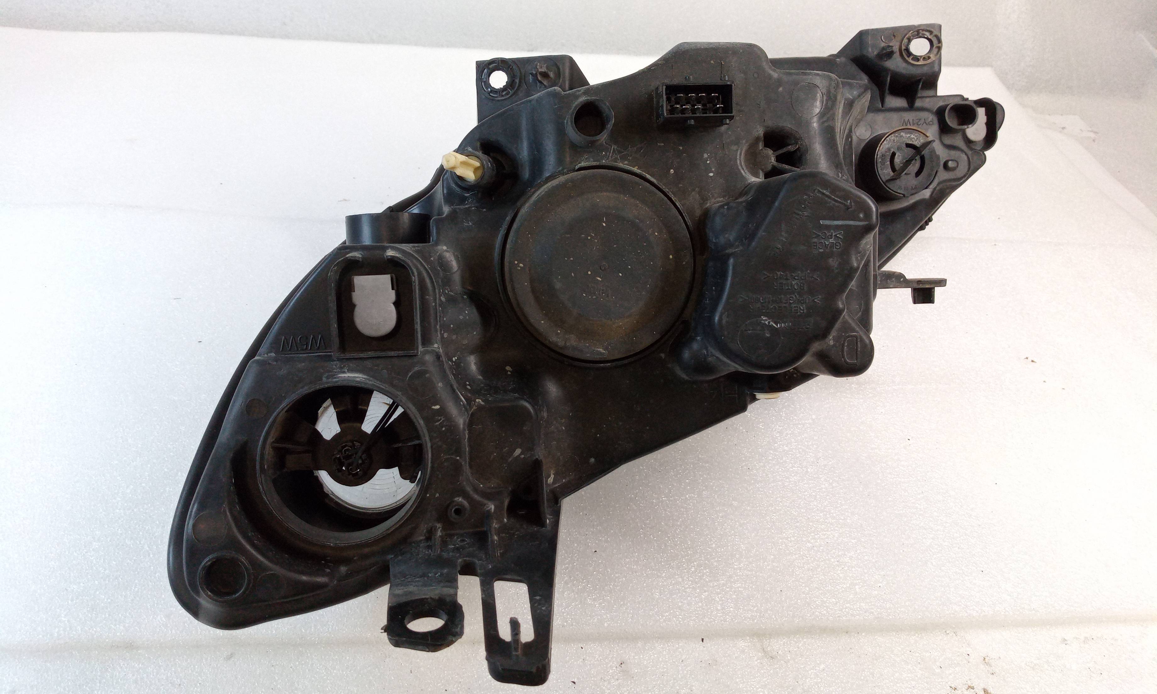 Faro derecho 9644997180 de Peugeot 1007 (km_) 2005-0 - pieza usada
