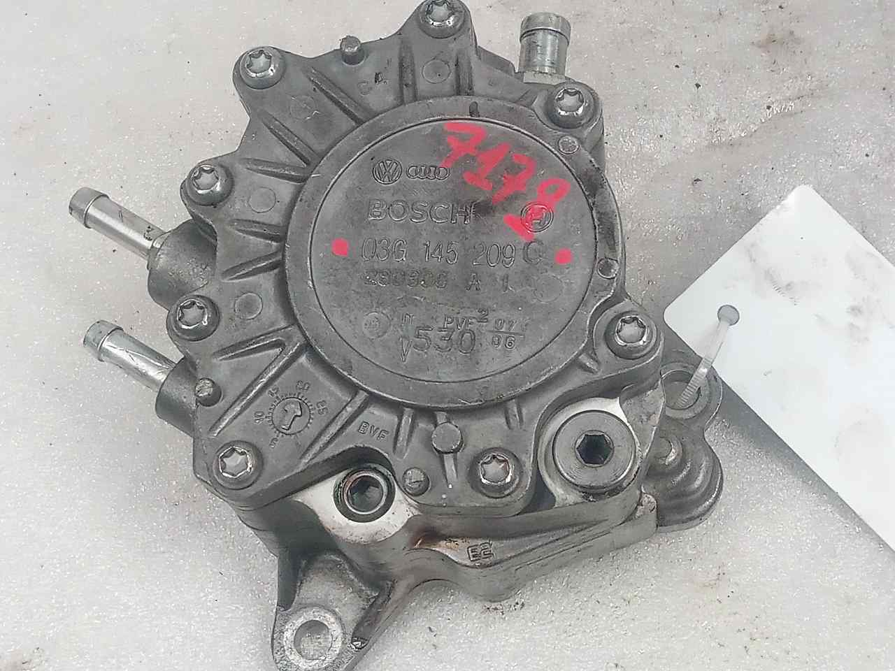 VOLKSWAGEN Passat Variant 1 generation (2010-2024) Vacuum Pump 03G145209 25239789