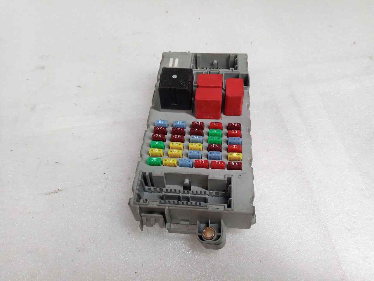 Scatola relè / fusibili 939A5000 50513353 de Alfa romeo 159 (939_) 2009-2011 185 CV - pieza usada