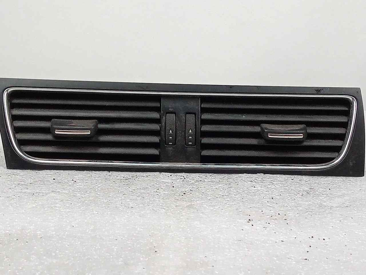 AUDI A5 Sportback 8T (2009-2011) Cabin Air Intake Grille 8T1820951C 24828052