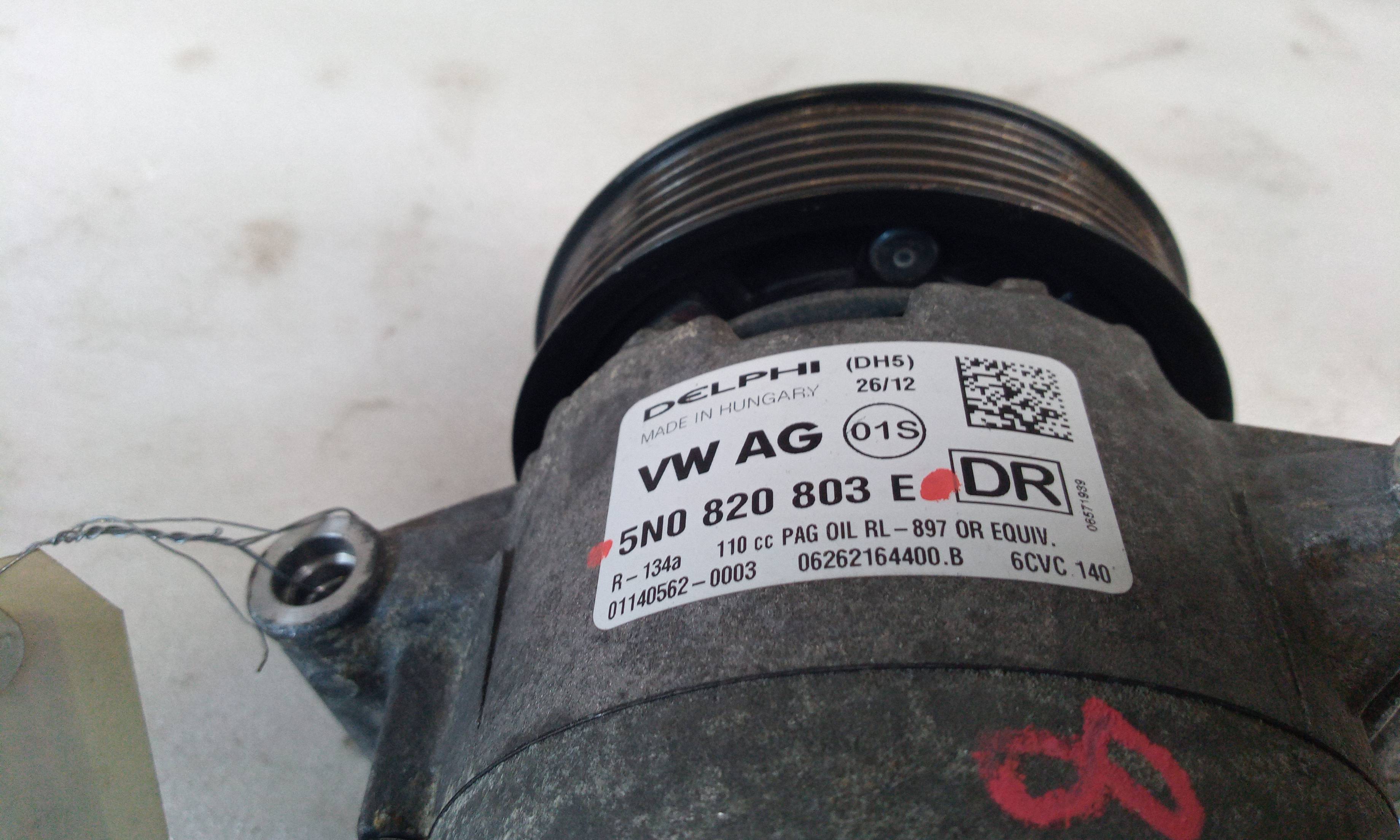 Compressor de ar condicionado CAYB 5N0820803E de Seat Ibiza berlina (6j5) 0-0 con 379000 km - pieza usada