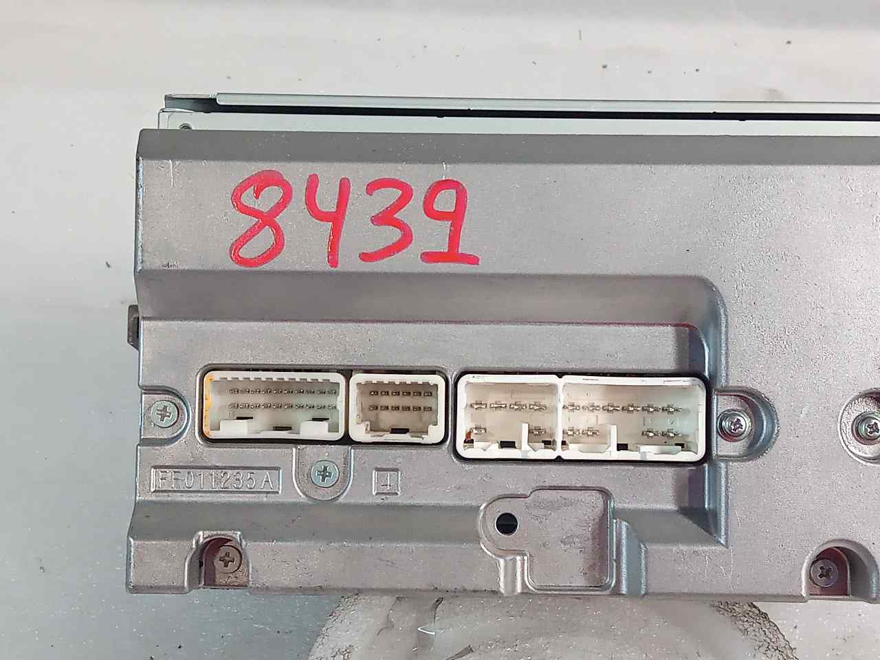 Sistema audio / radio cd 8612047220 de Toyota Prius (nhw20) 2003-2007 - pieza usada