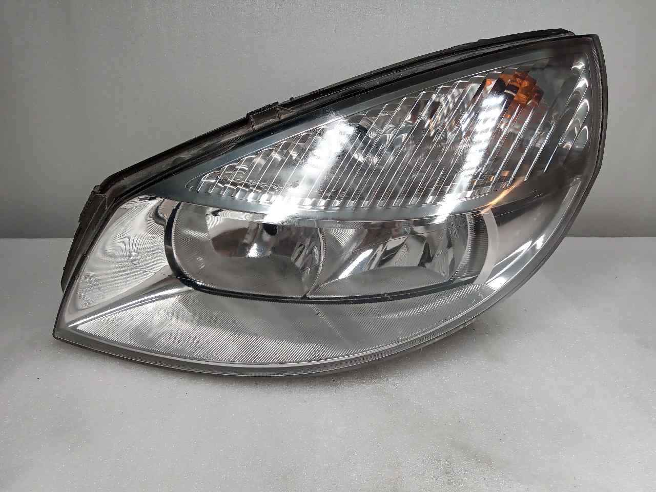 RENAULT Scenic 2 generation (2003-2010) Фара передняя левая 15810300L 25320540