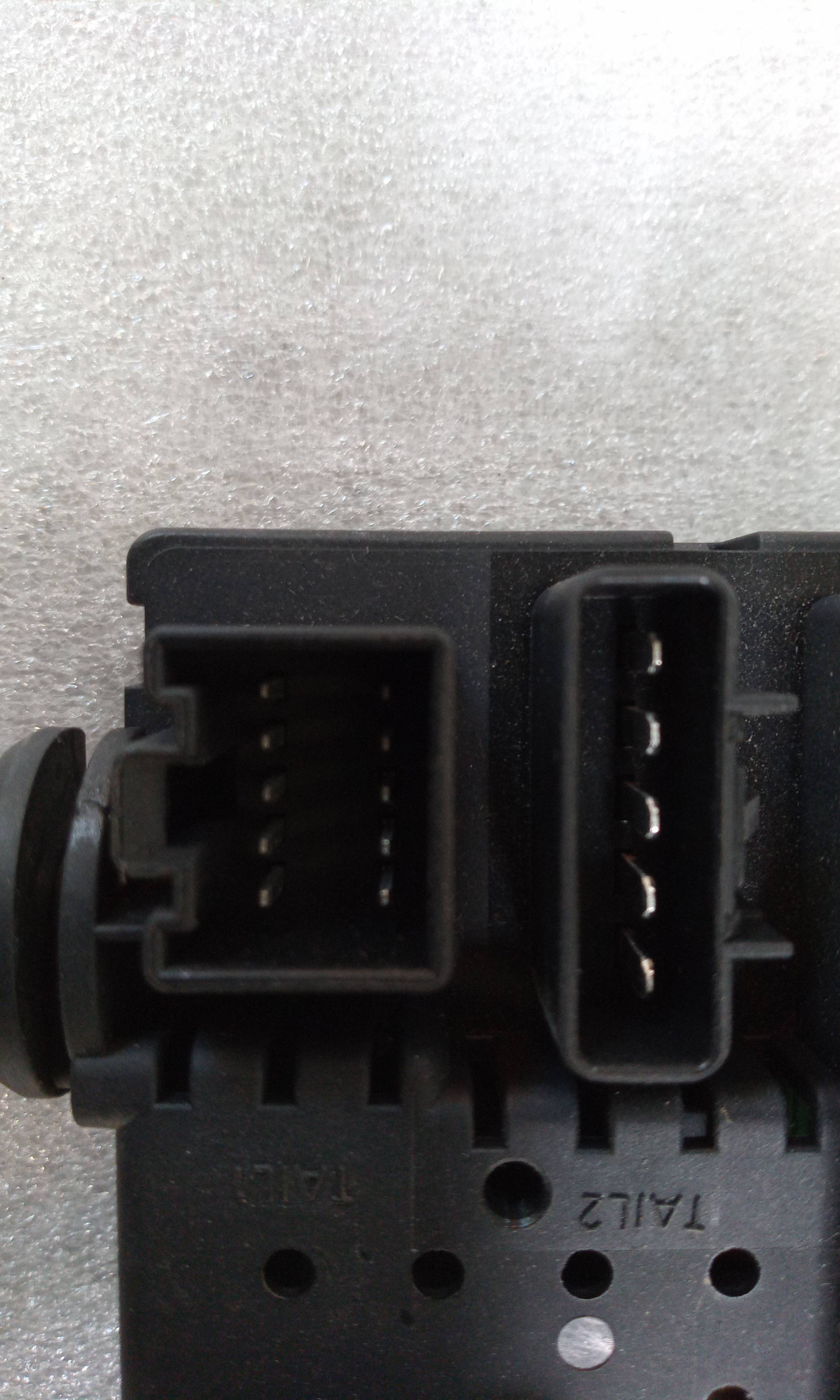 Fuse box D5244T4 30728273 de Volvo Xc90 i (275) 2002-2006 185 CV con 227000 km - pieza usada
