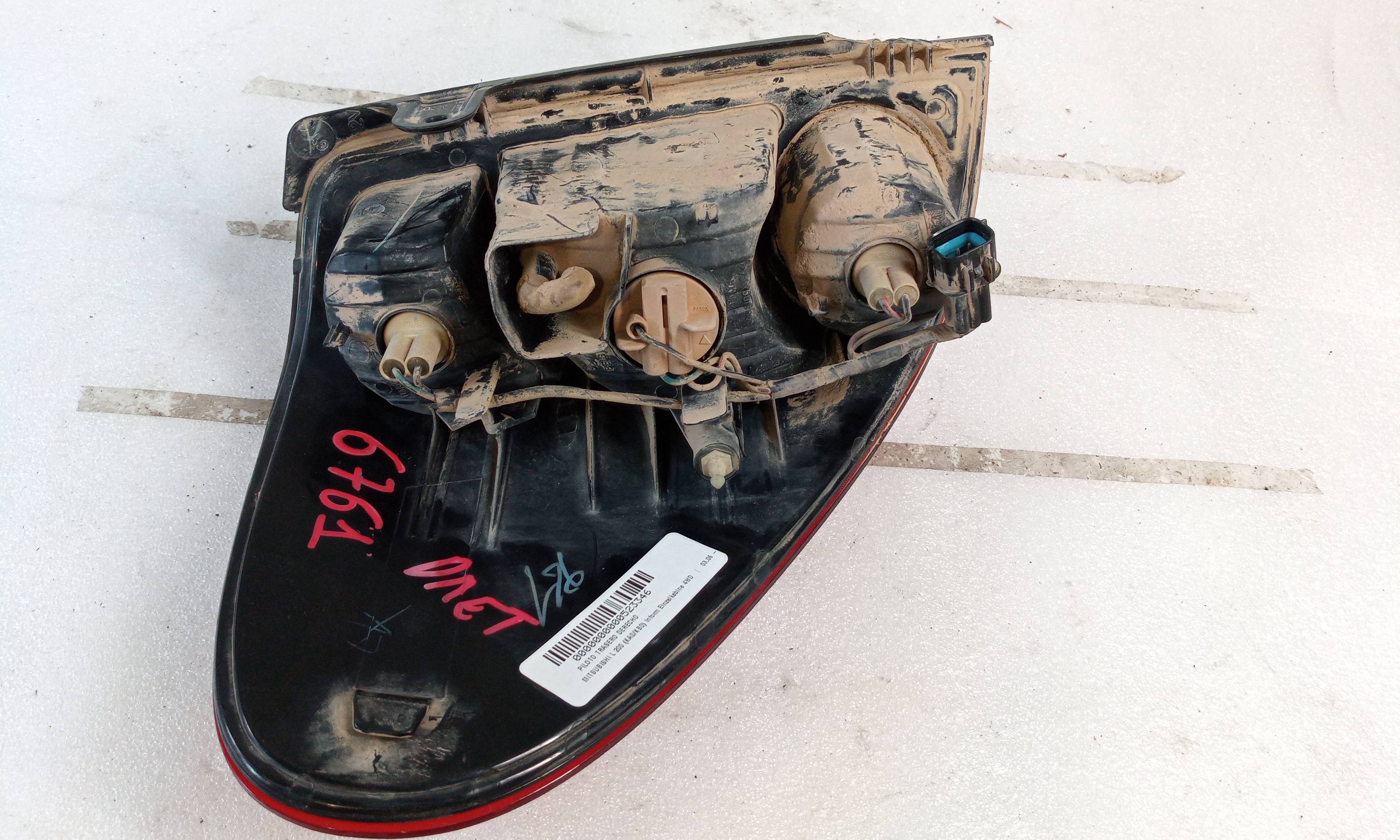 Piloto trasero derecho de Mitsubishi L200 / triton (ka_t, kb_t) 2005-2015 136 CV - pieza usada
