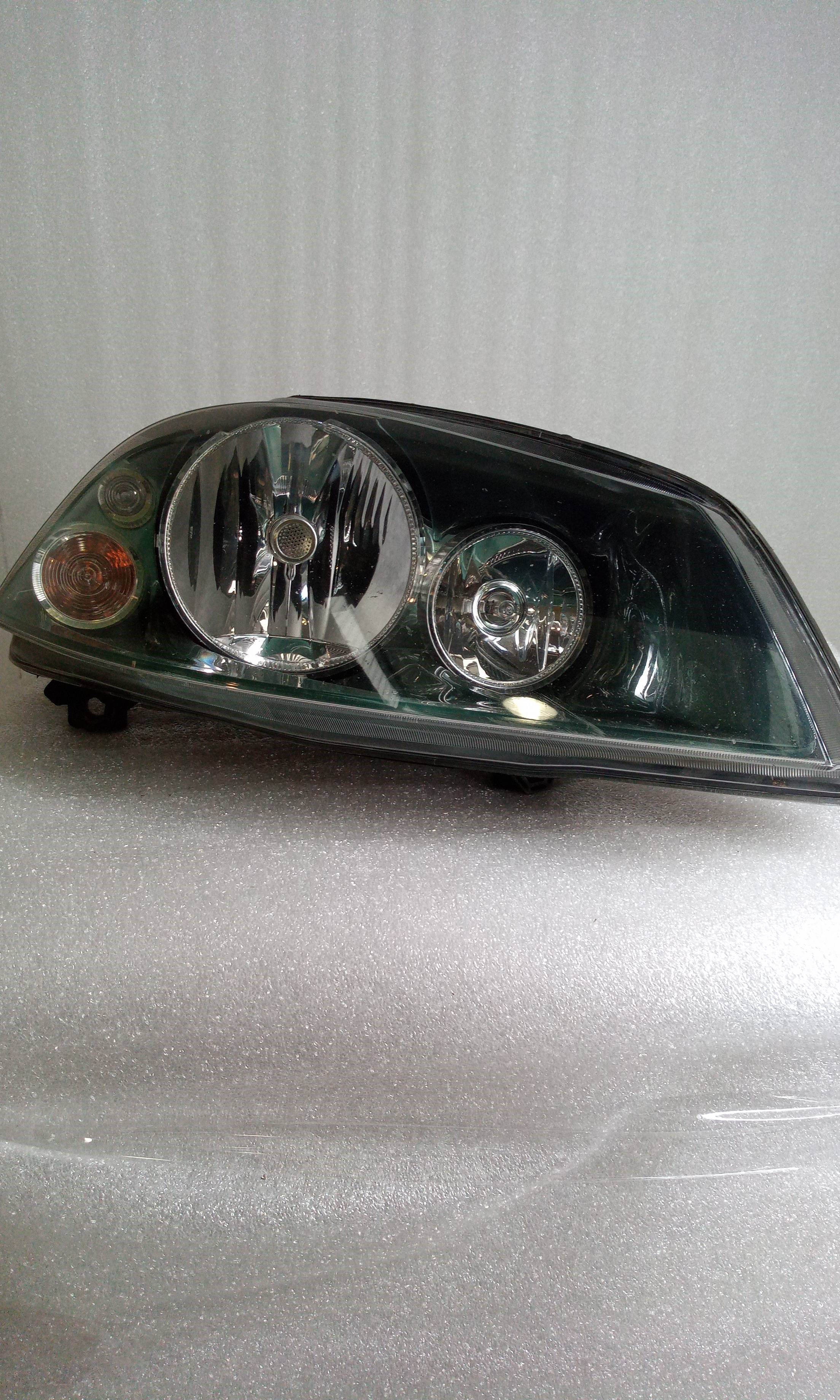 SEAT Cordoba 2 generation (1999-2009) Front Right Headlight 6L1941006A 25321029