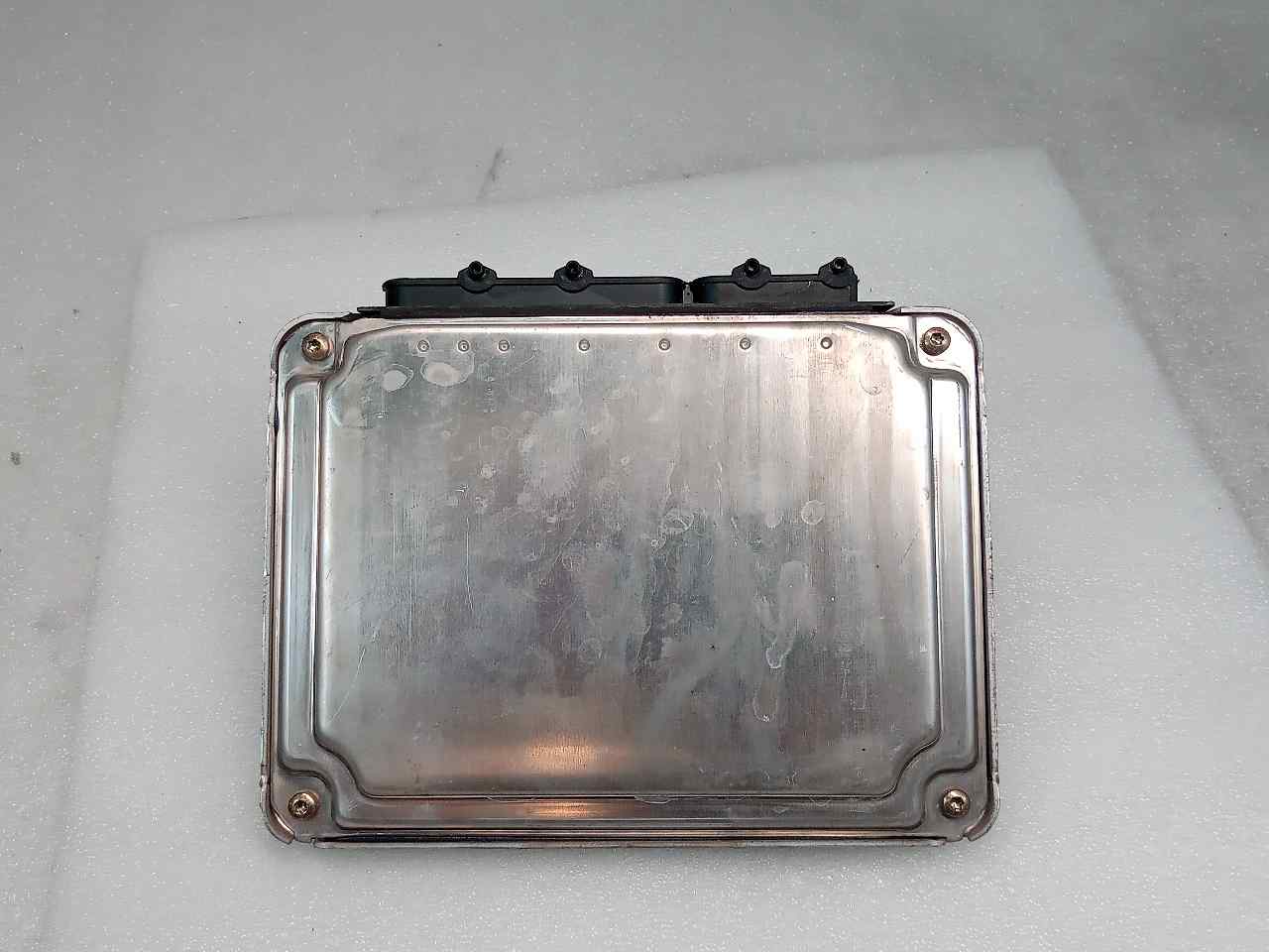 Centralita motor uce AEX 0261207178 de Volkswagen Polo (6n2) 1999-2001 60 CV - pieza usada