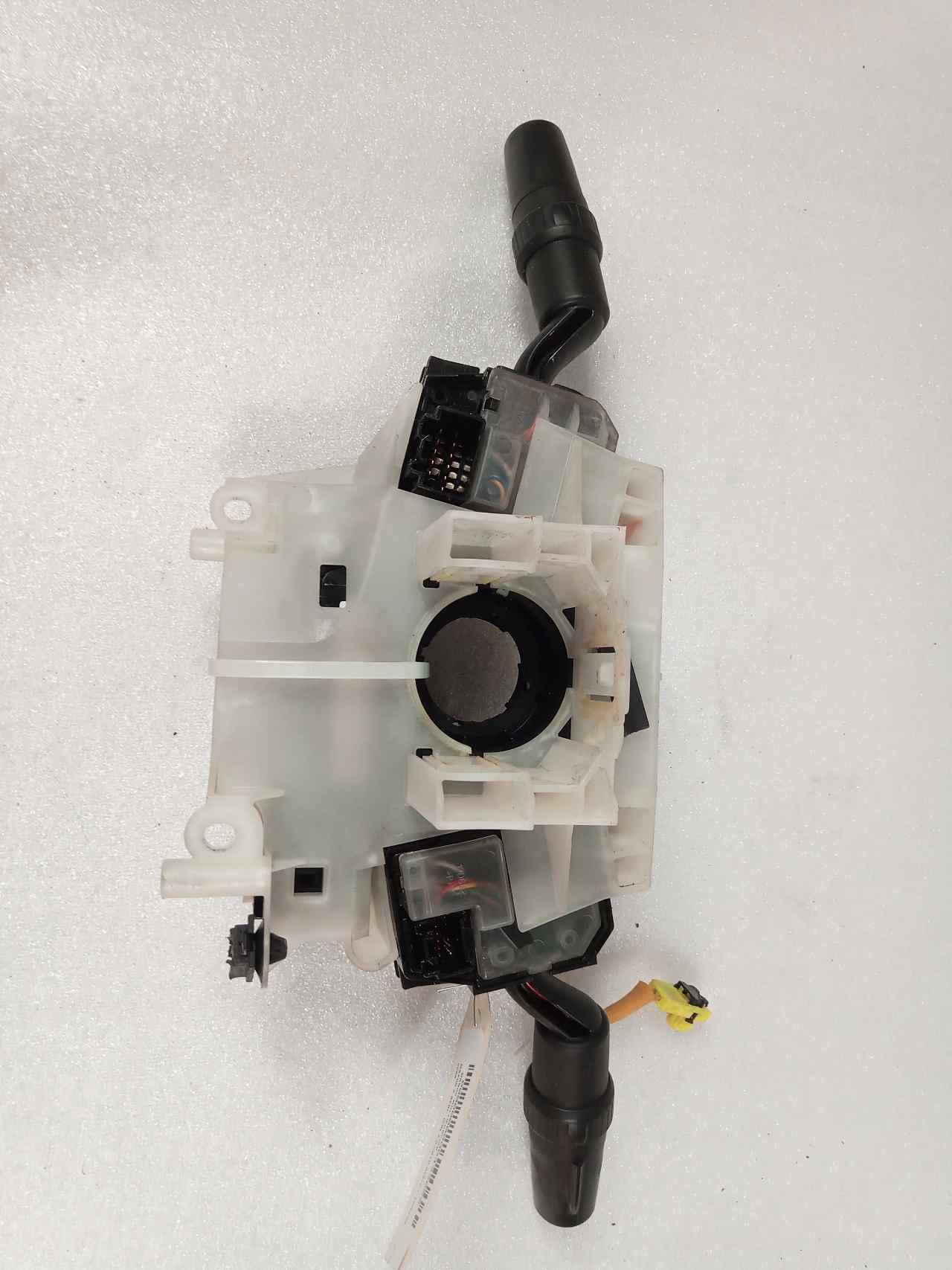 MAZDA 5 1 generation (2005-2010) Switches CC68 23800687