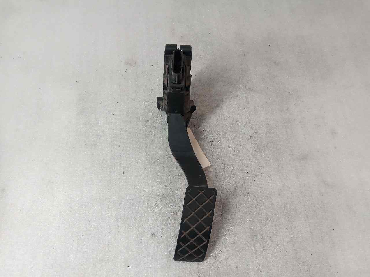 SEAT Leon 3 generation (2012-2020) Throttle Pedal 5Q1721503F 24828231