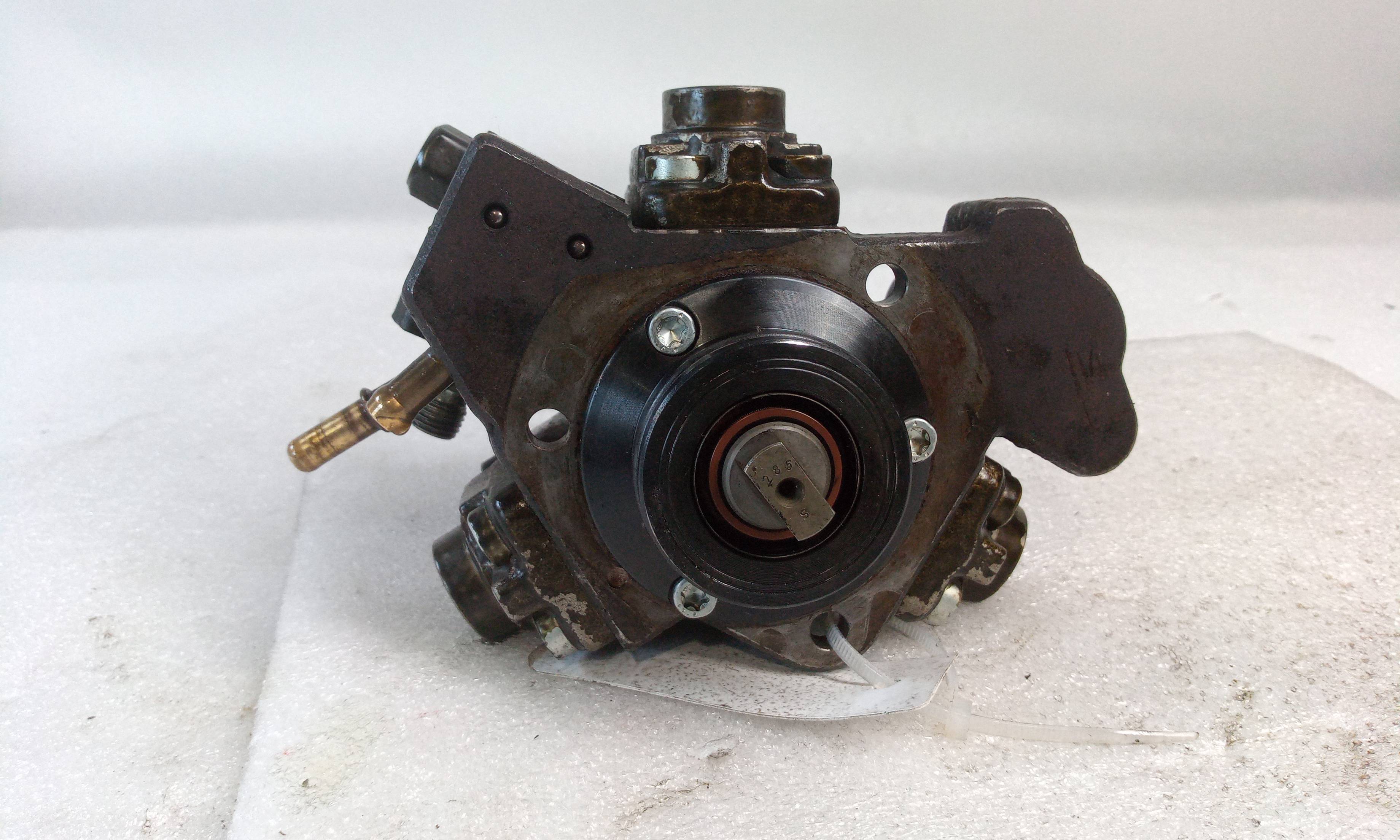 Injection pump 0445010204 de Opel Corsa d 2006-2015 - pieza usada