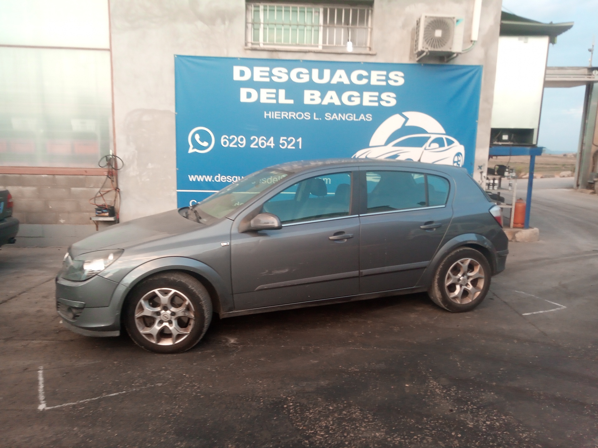 OPEL Astra J (2009-2020) Biztosítékdoboz 13181278 23801994