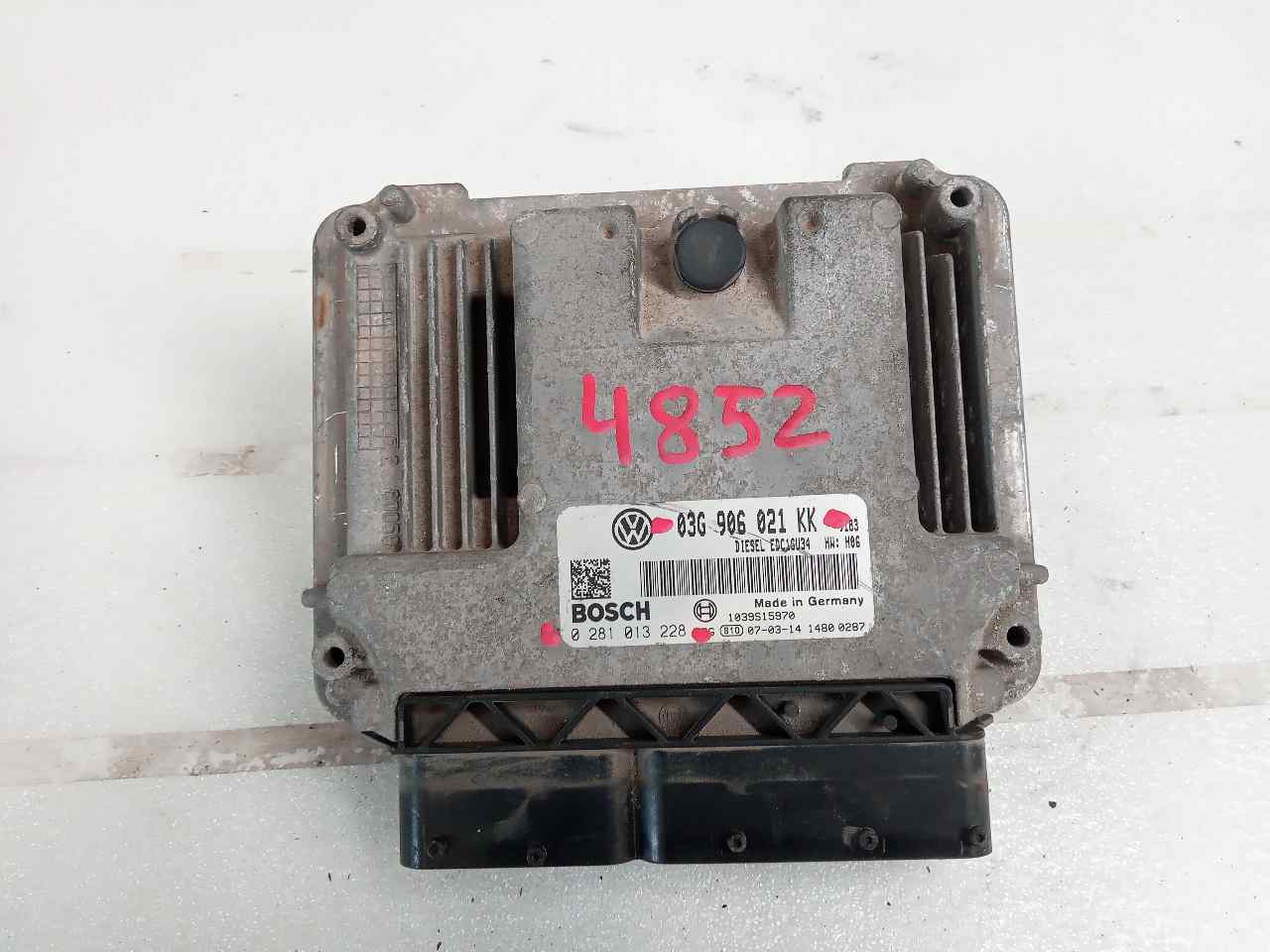 Switchboard engine uce BSE 0281013228 de Volkswagen Golf v (1k1) 2003-2008 102 CV - pieza usada