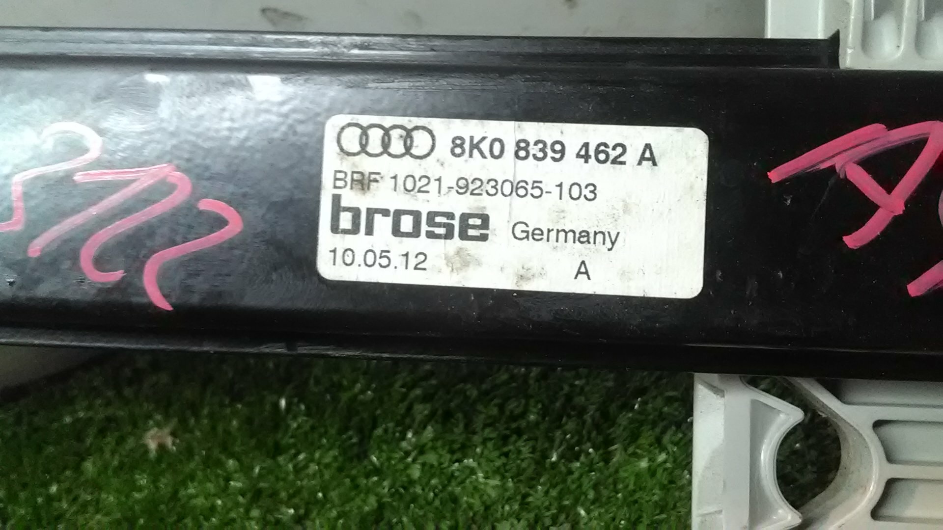 AUDI A5 Sportback Fönsterhiss för höger bakdörr 8K0839462A 24346141