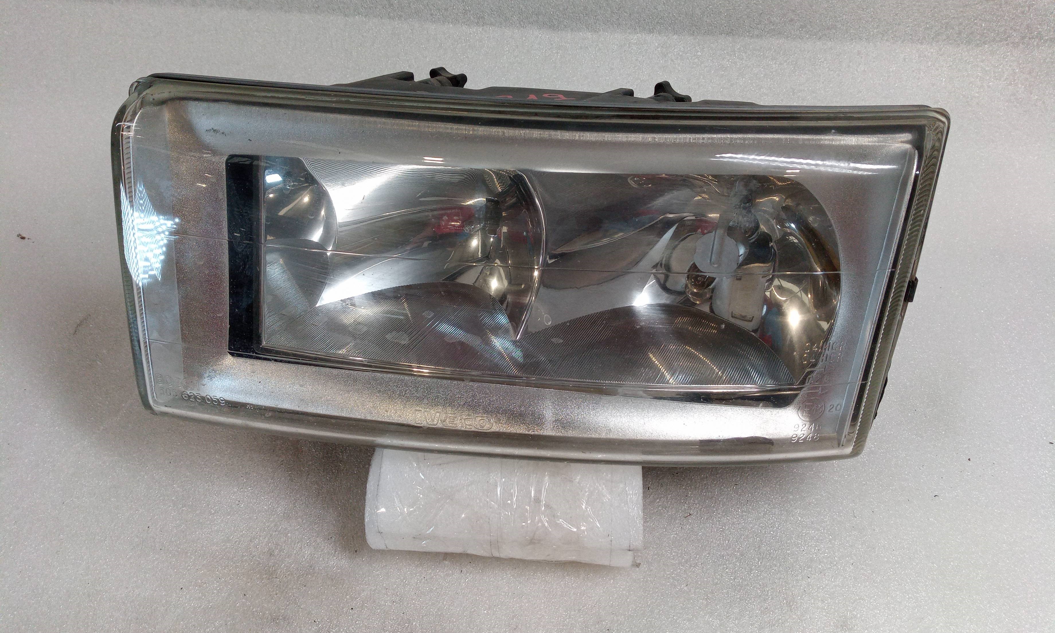 Faro izquierdo 1305219078 de Iveco Daily furgón 1999-2004
