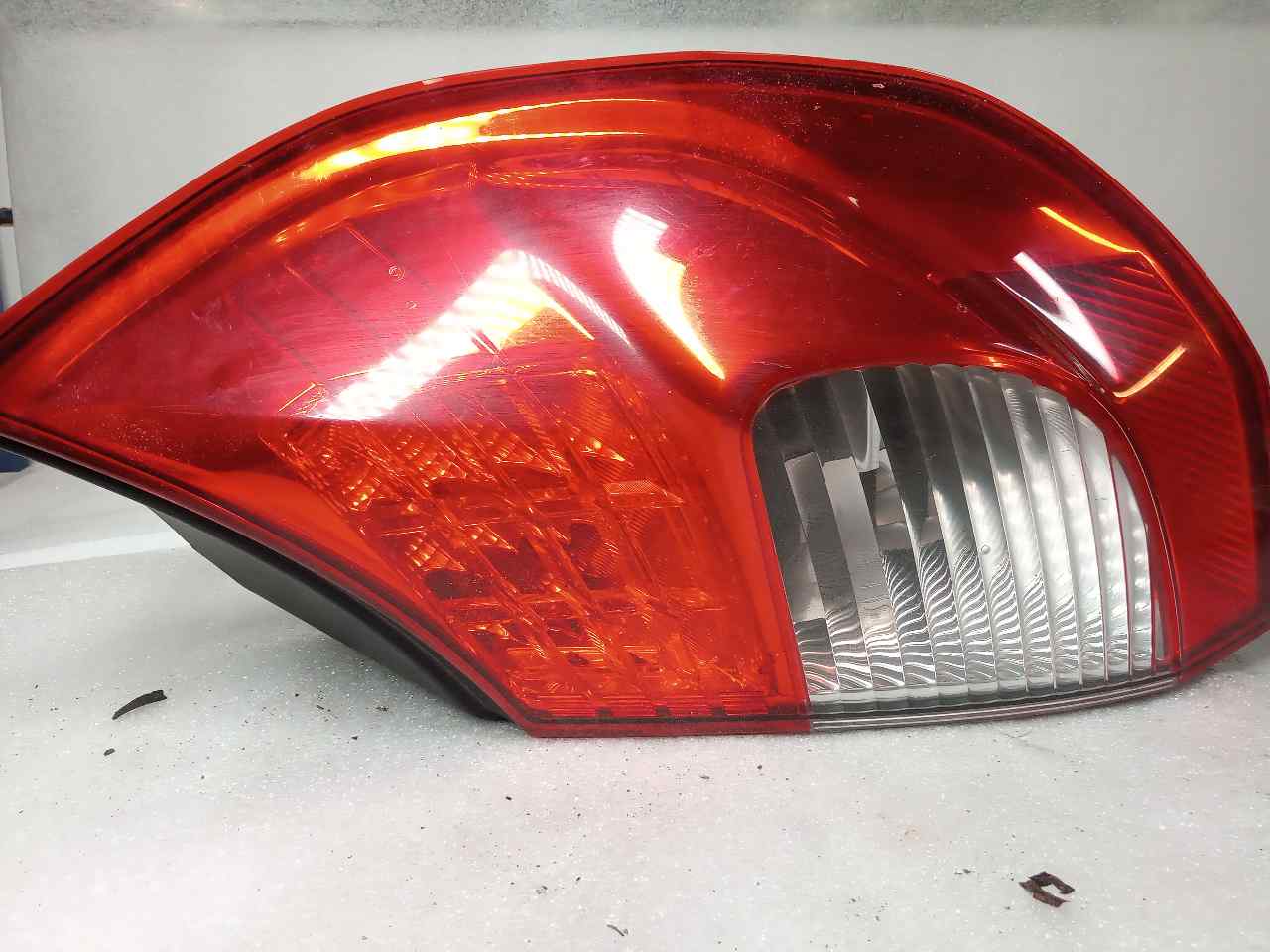 RENAULT Scenic 2 generation (2003-2010) Rear Right Taillight Lamp 8200474328A 24855995