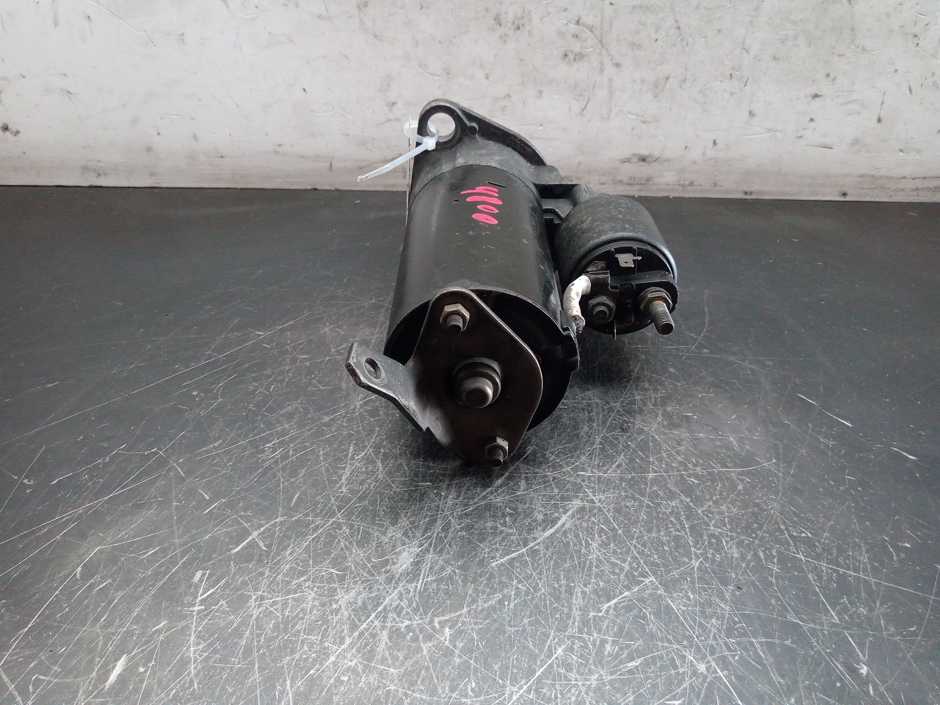 Starter motor AQJ 0001110100 de Audi S6 avant (4b6) 1997-2005 340 CV - pieza usada