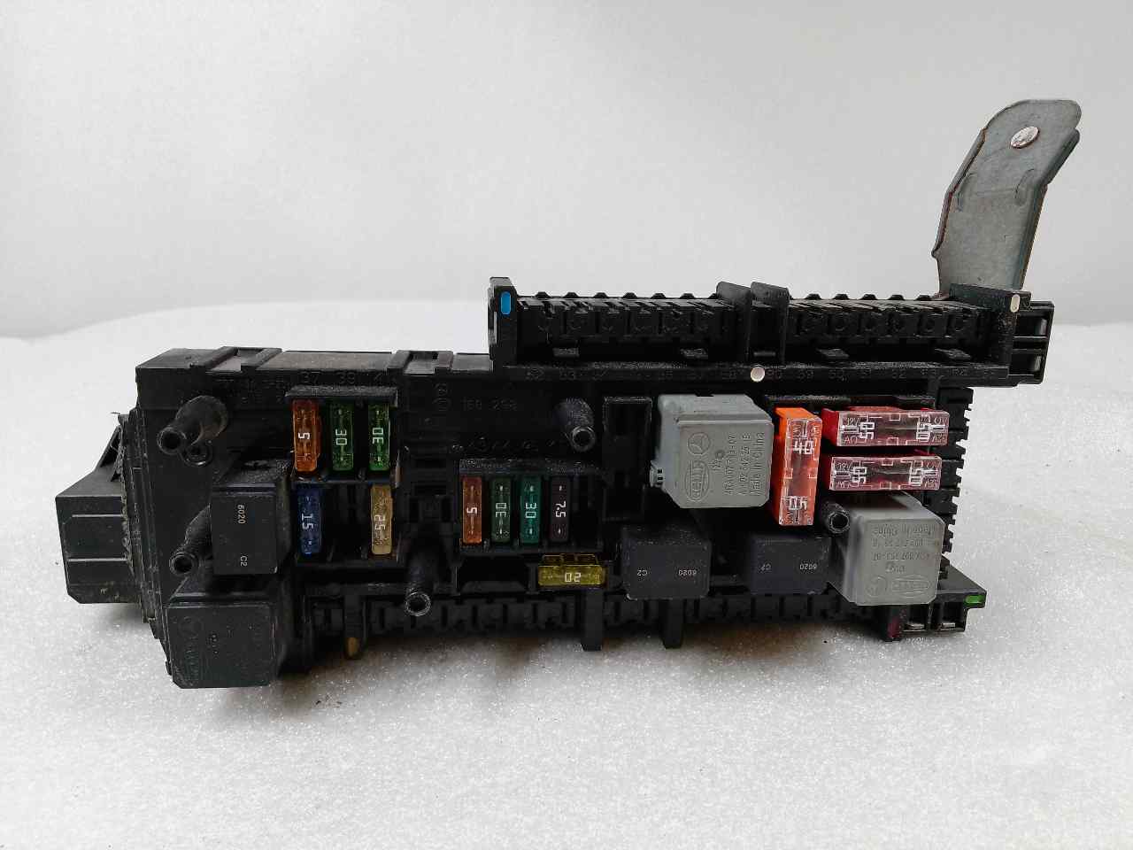 MERCEDES-BENZ C-Class W204/S204/C204 (2004-2015) Fuse Box 5DK01102242 23801124