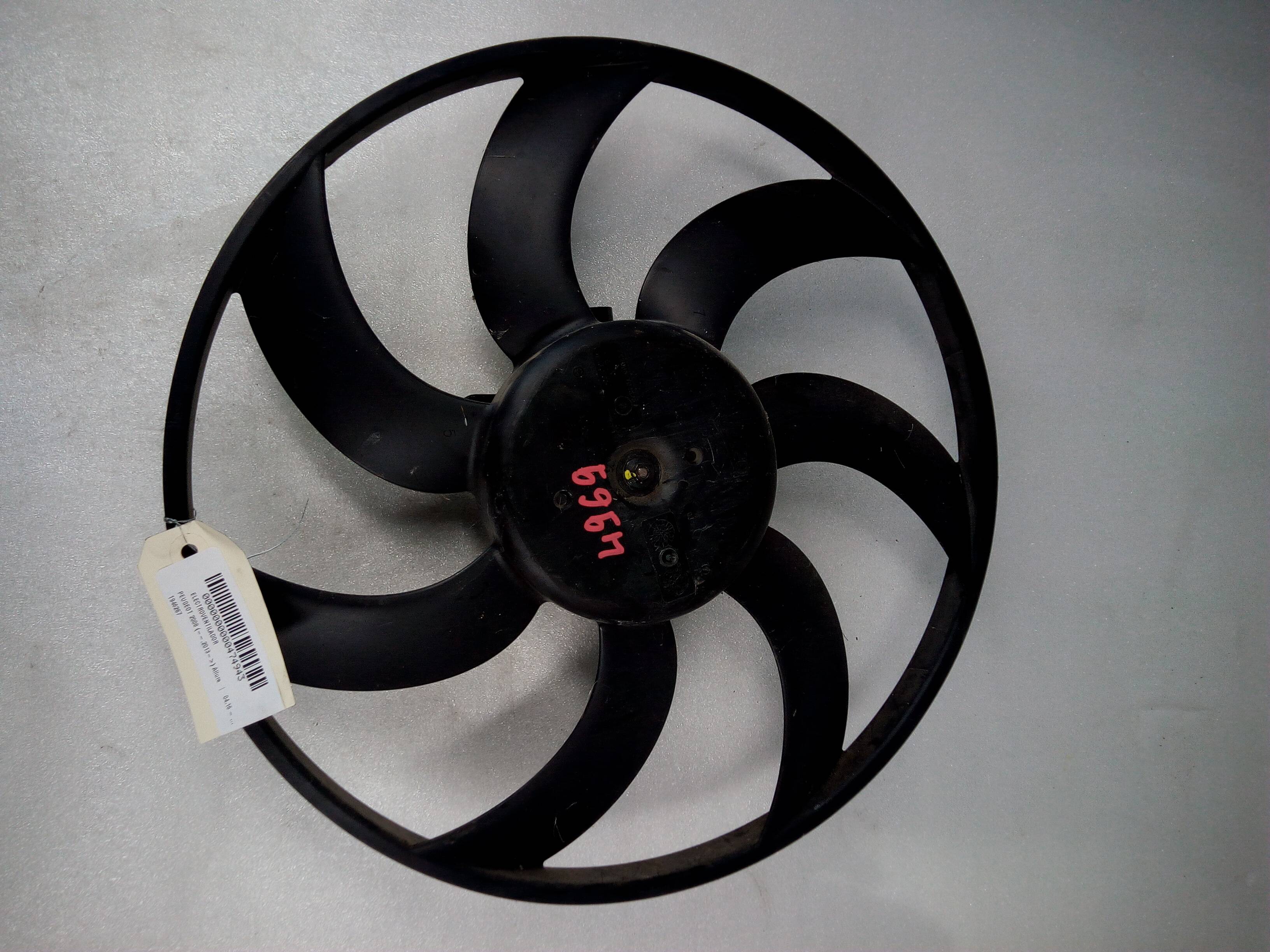 PEUGEOT 2008 1 generation (2013-2020) Difūzoriaus ventiliatorius T946267 24837661