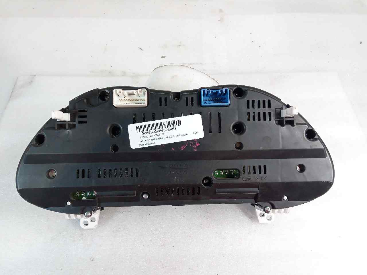 Cuadro de instrumentos 8380005851A de Toyota Avensis wagon (t25) 2005-2009 - pieza usada