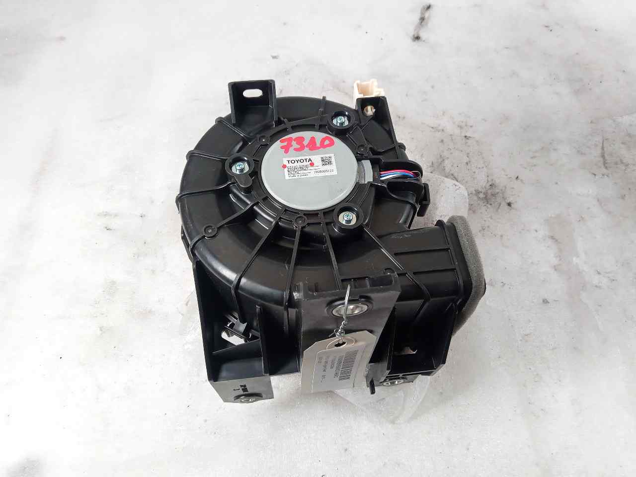 TOYOTA Yaris 3 generation (2010-2019) Нагревательный вентиляторный моторчик салона G923052040 24855221