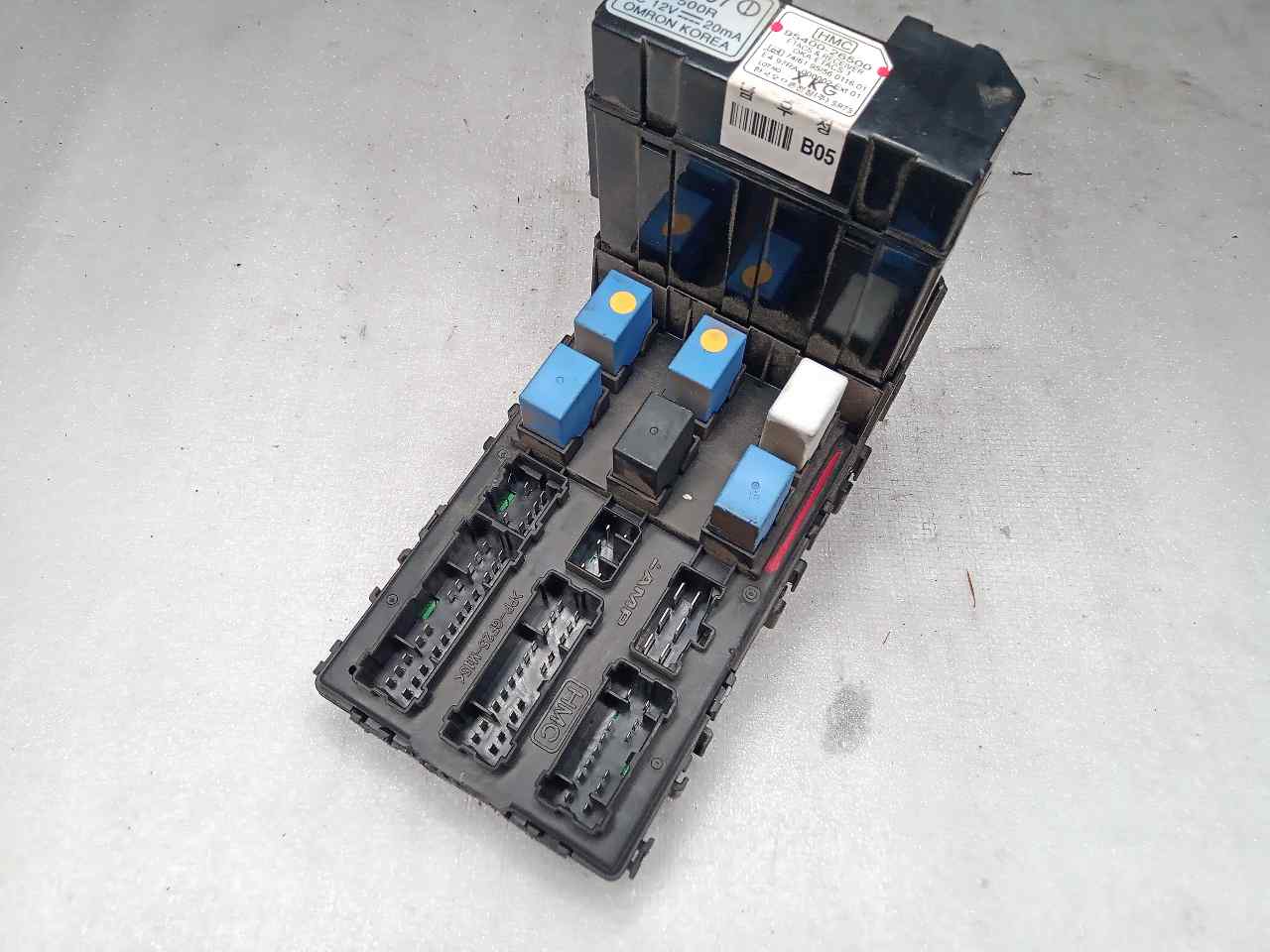 Caja de relés / fusibles D4EA 9540026500 de Hyundai Santa fé i (sm) 2001-2006 113 CV - pieza usada