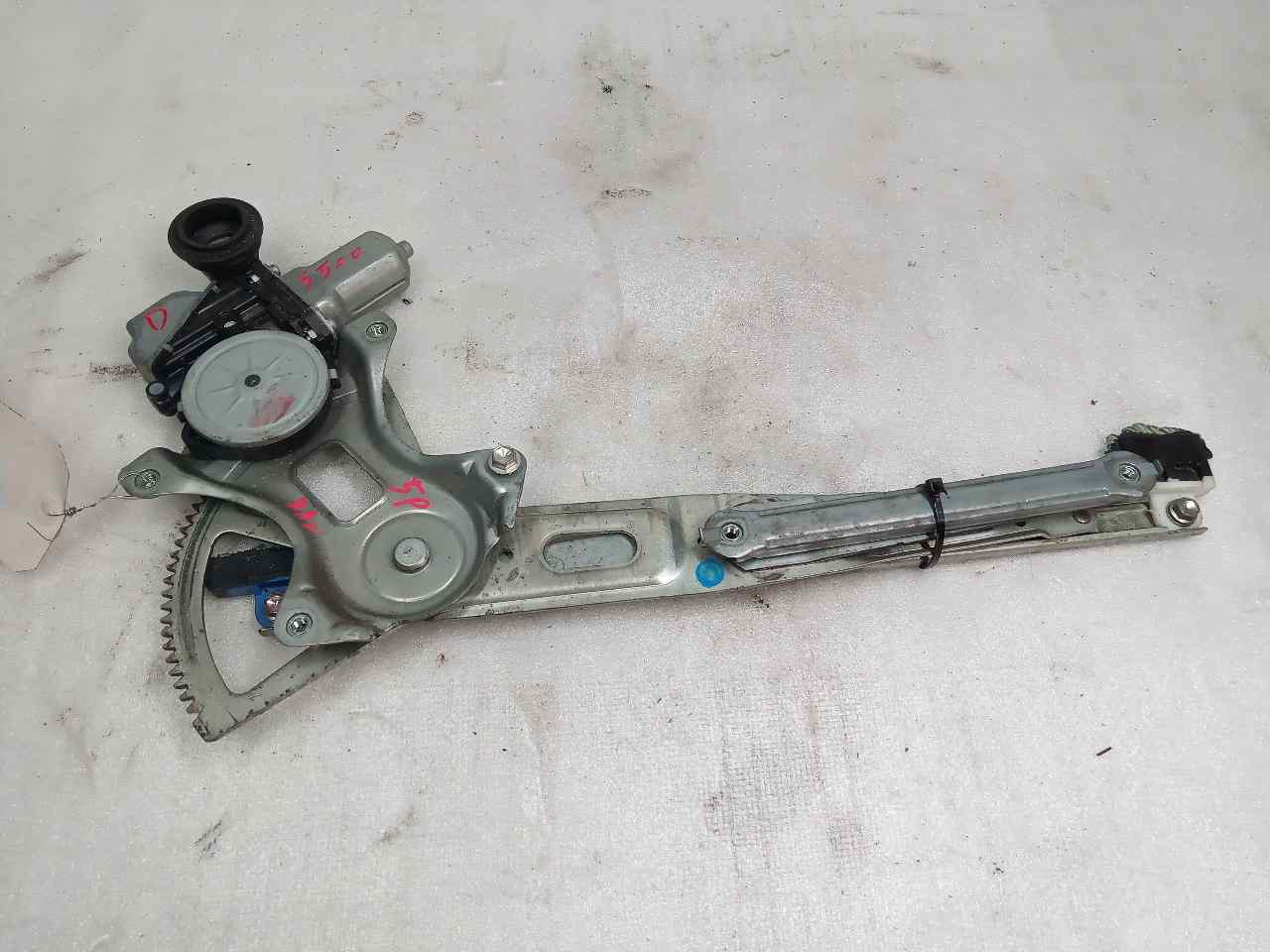 SKODA Prius 3 generation (XW30) (2009-2015) Vindusregulator foran høyre dør 8571047040 25320575