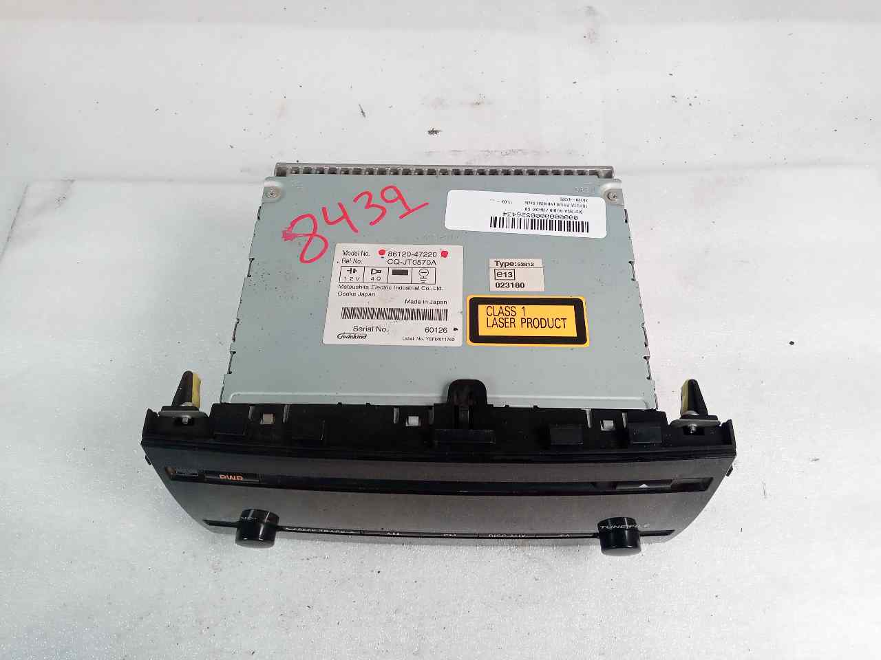Sistema audio / radio cd 8612047220 de Toyota Prius (nhw20) 2003-2007 - pieza usada