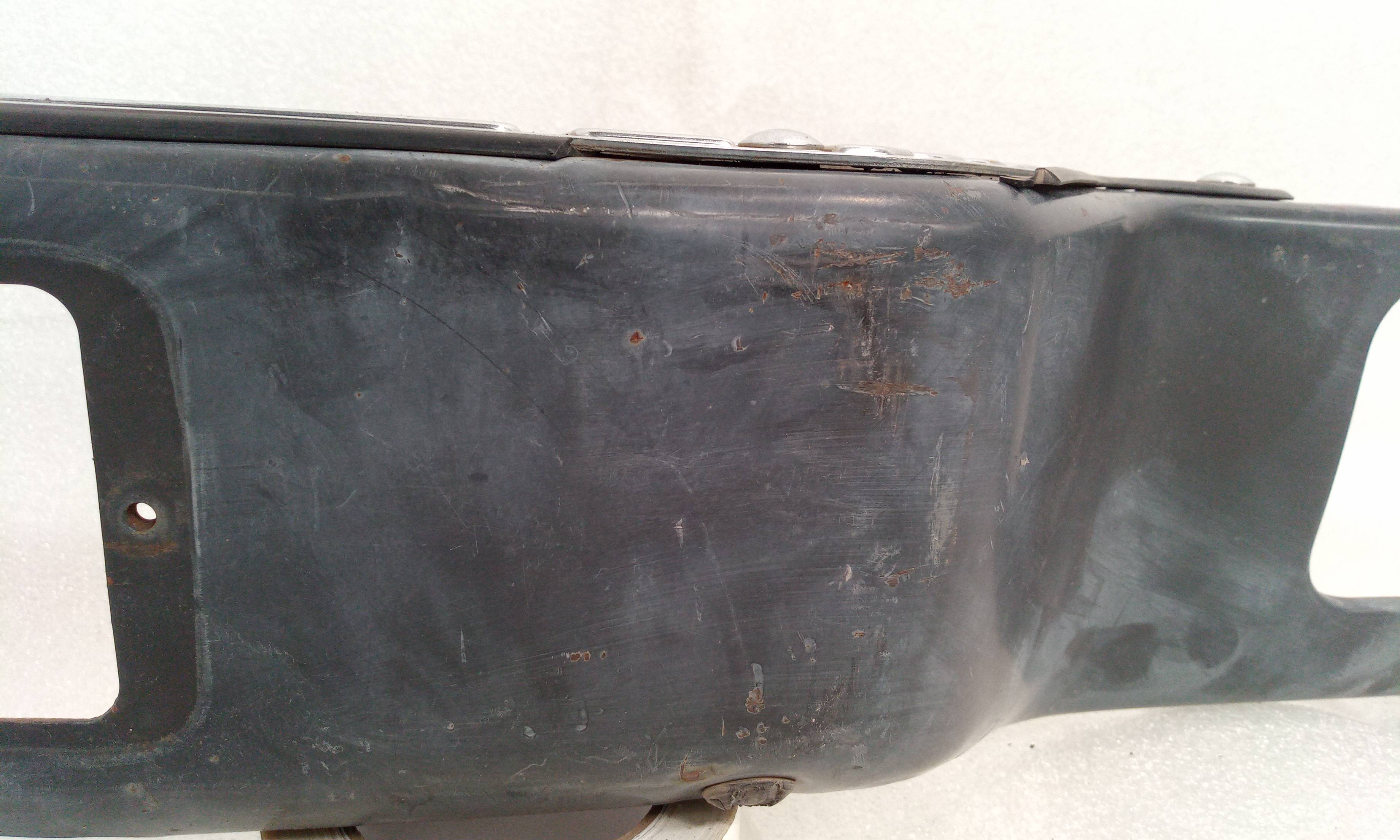 Paraurti posteriore de Mitsubishi Montero (v20/v40) 1997-2000 - pieza usada