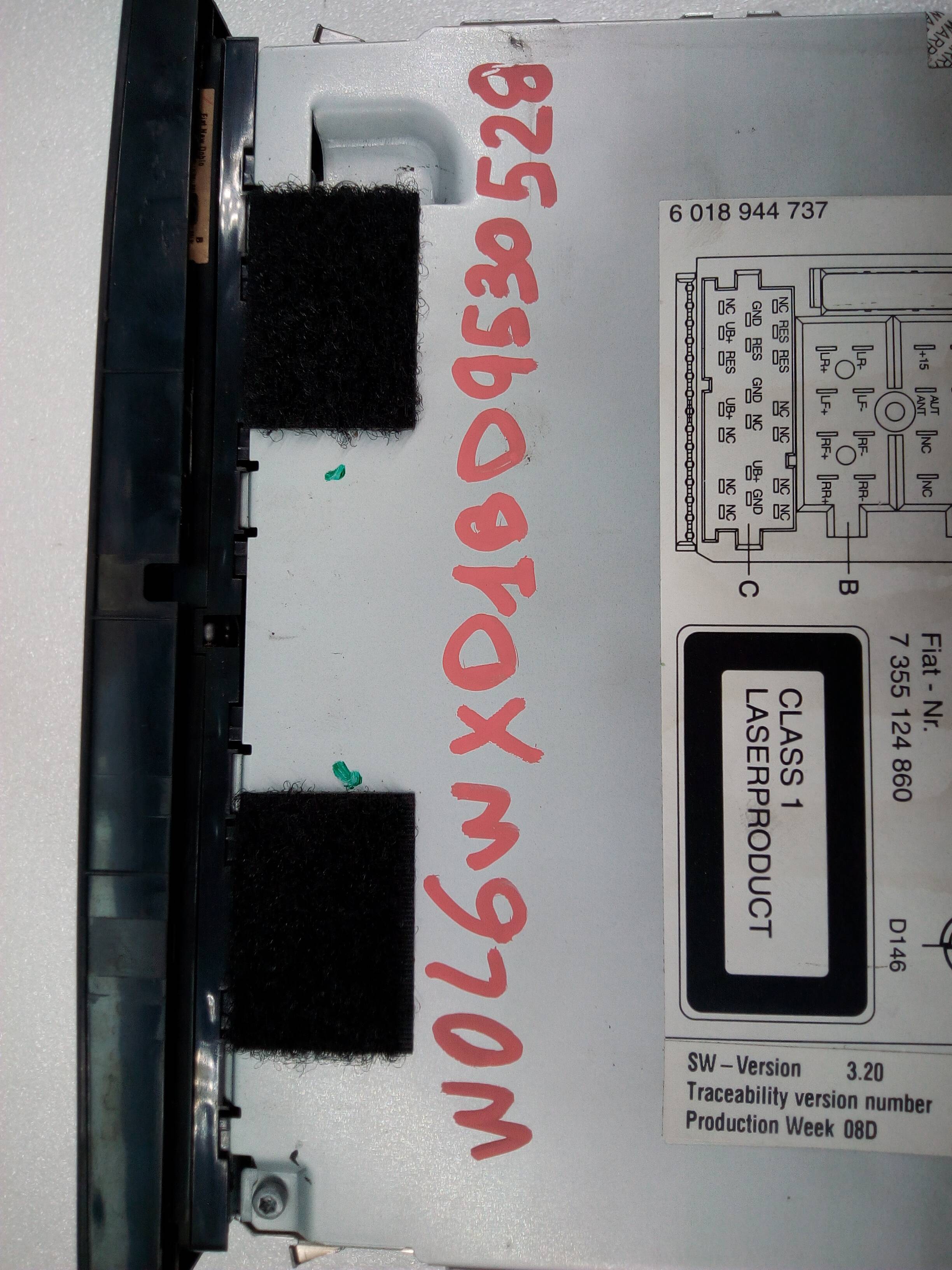 Sistema audio / radio cd 6018944737 de Opel Combo furgón/ranchera familiar (x12) 2012-0 105 CV - pieza usada