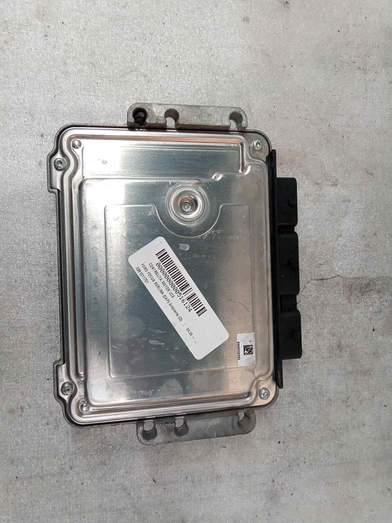 FORD Focus 2 generation (2004-2011) Moottorin ohjausyksikkö ECU 0281011701 24829039